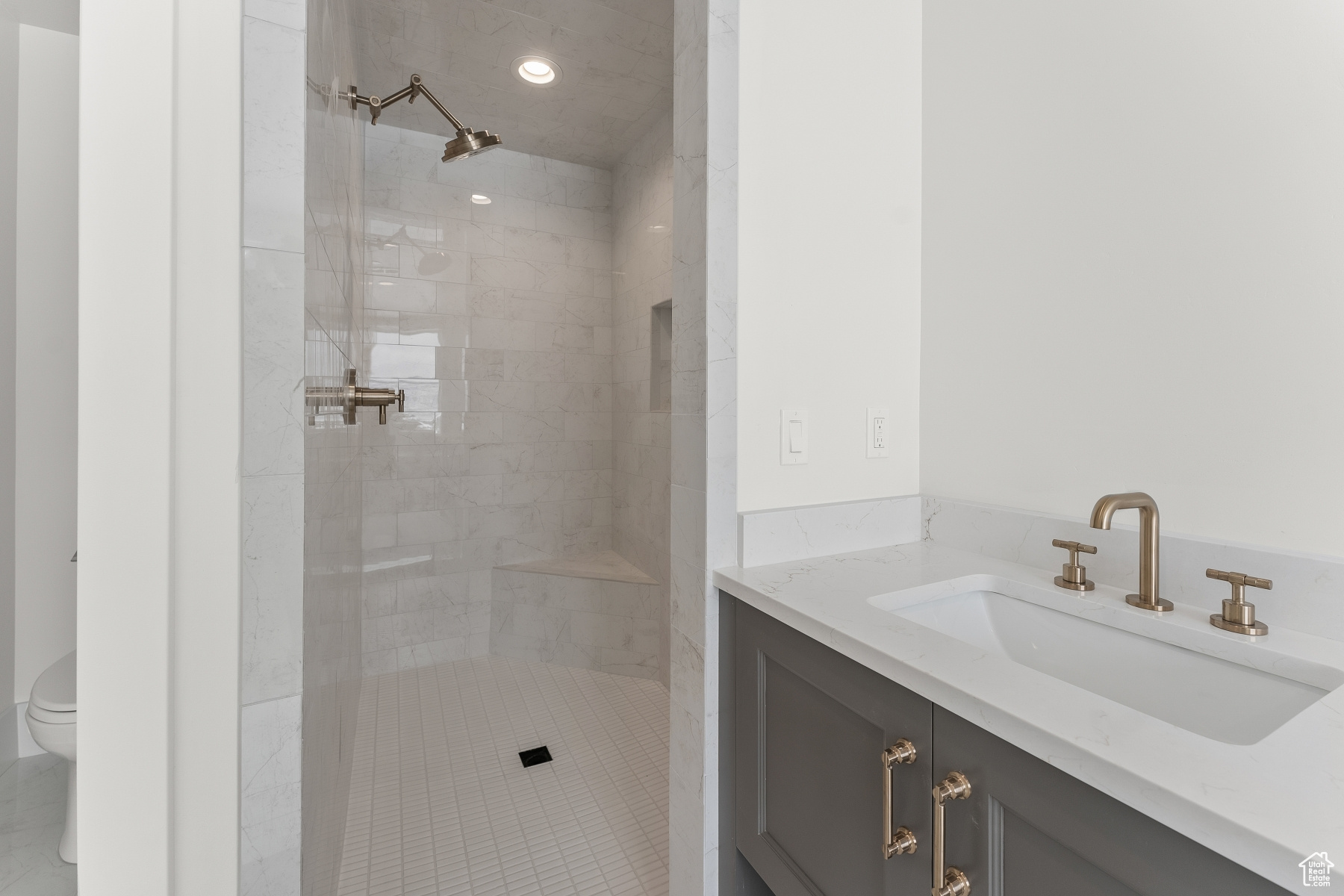 2452 E COPPER BELT WAY #719