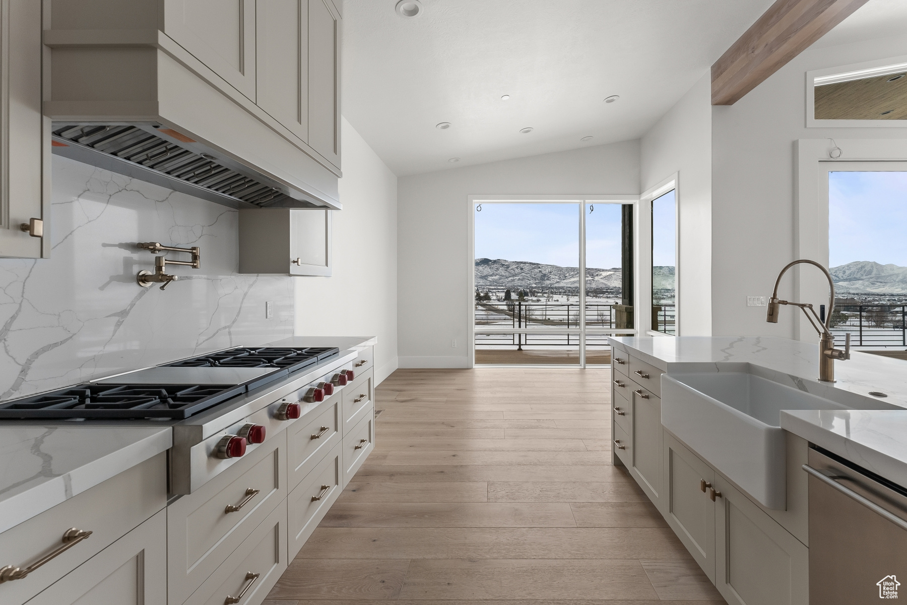 2452 E COPPER BELT WAY #719