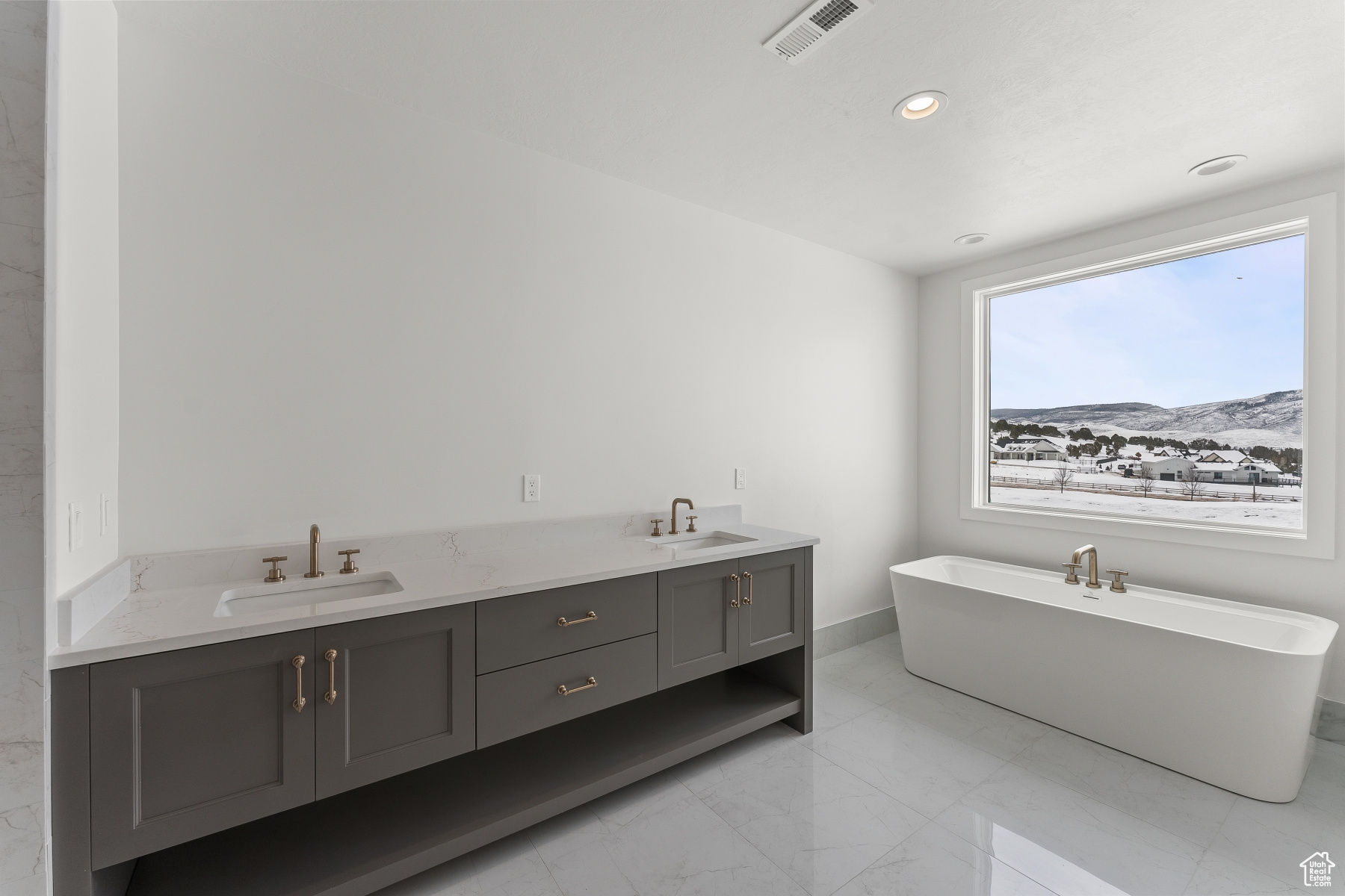 2452 E COPPER BELT WAY #719