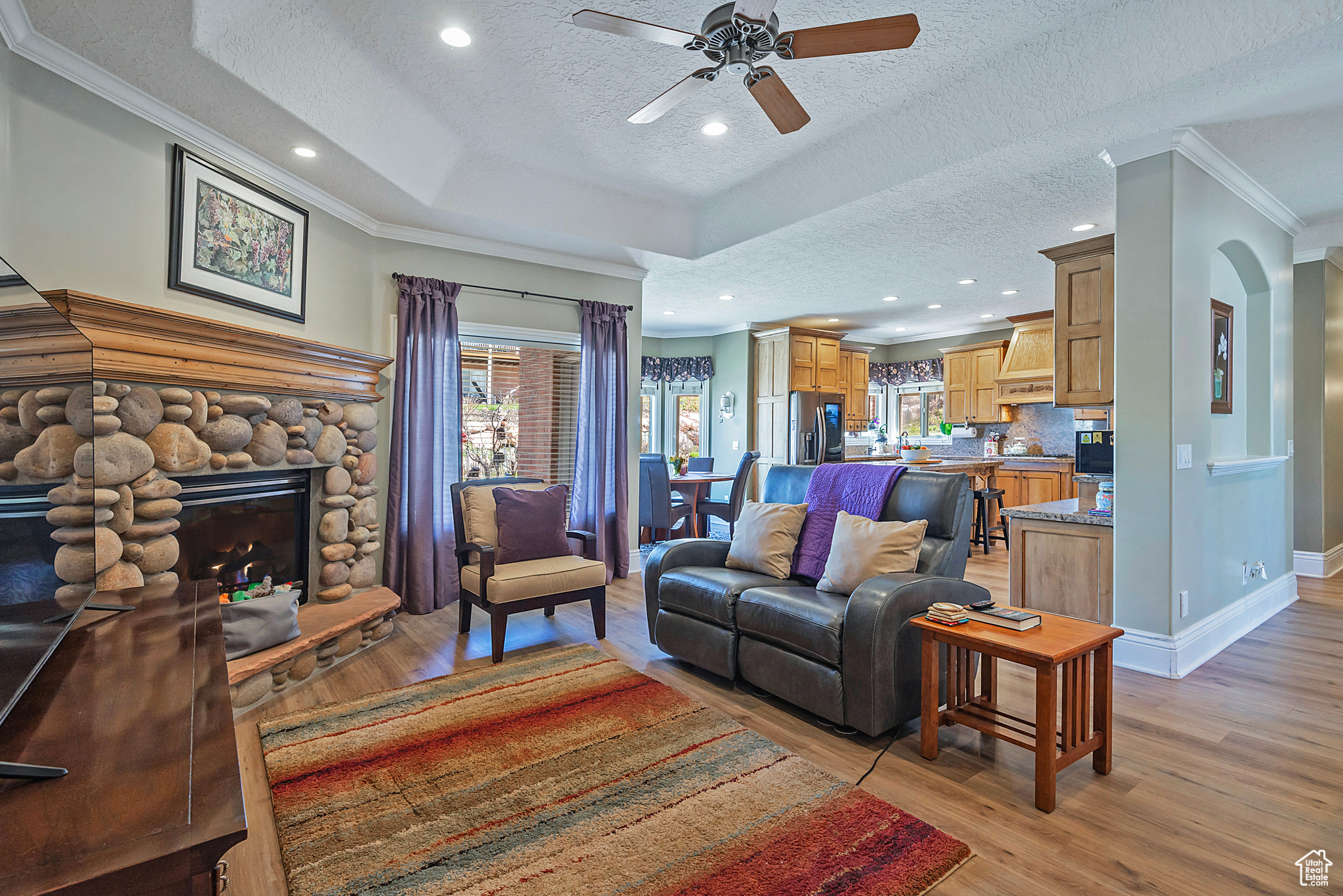 136 N FAIRWAY DR