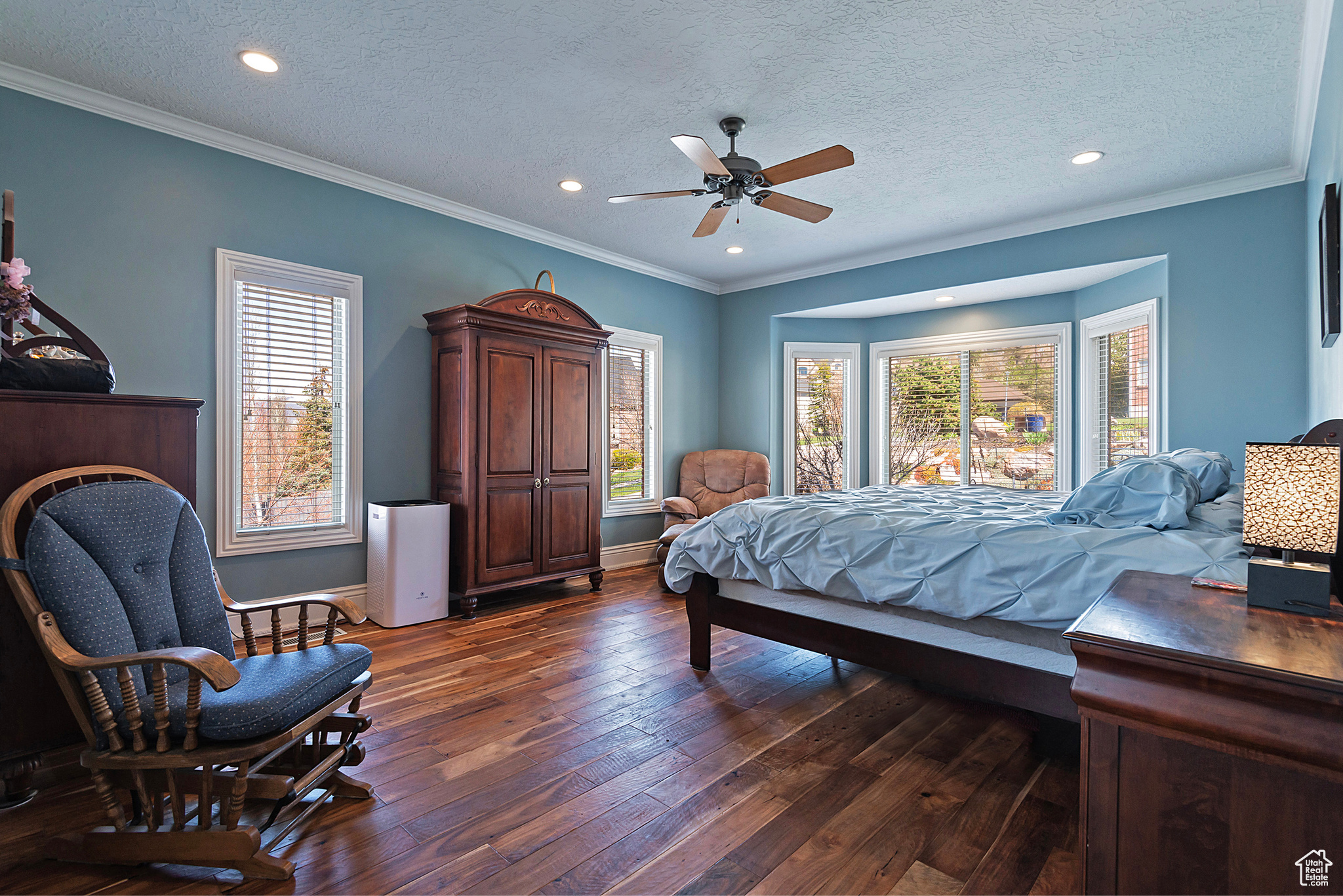 136 N FAIRWAY DR