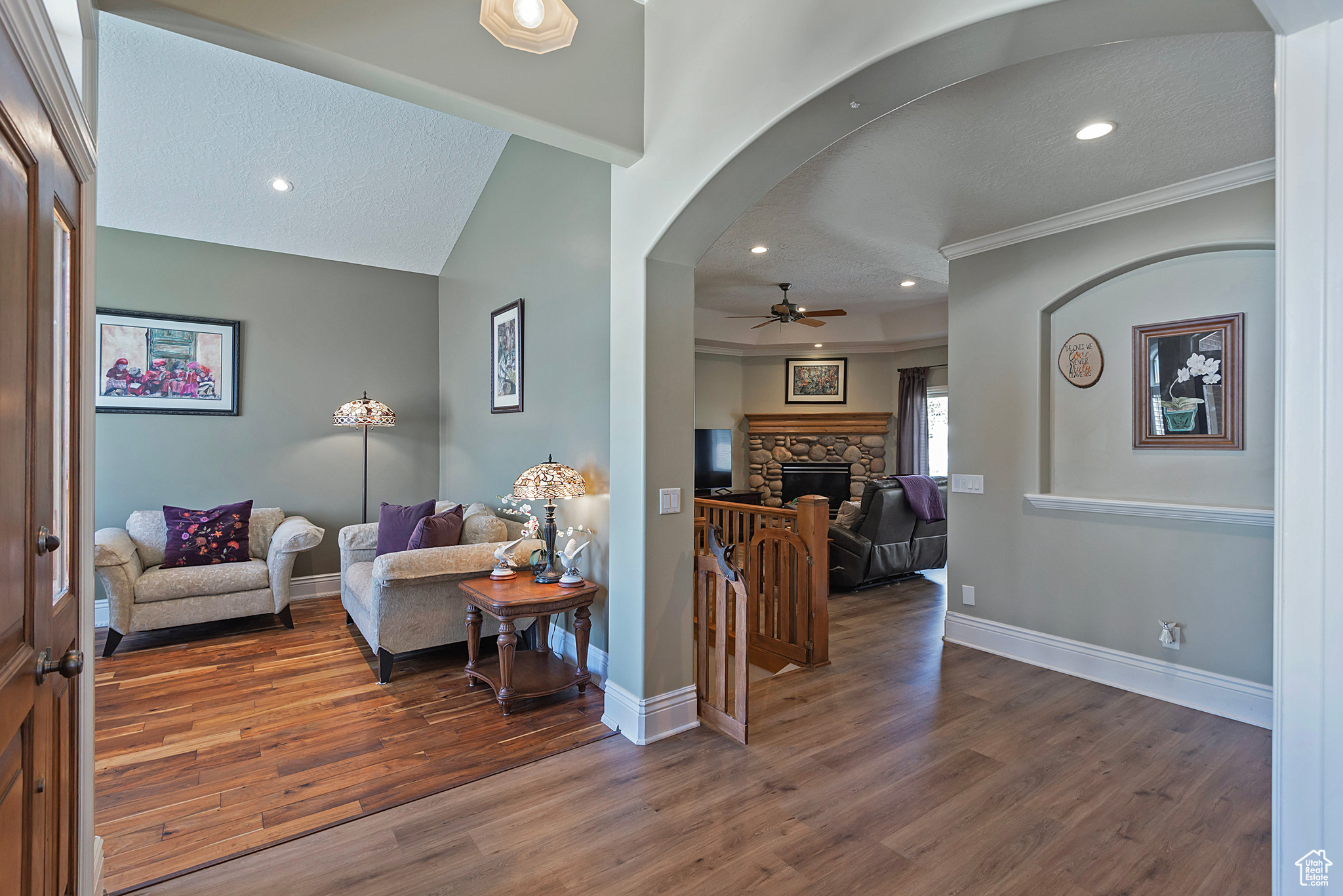 136 N FAIRWAY DR