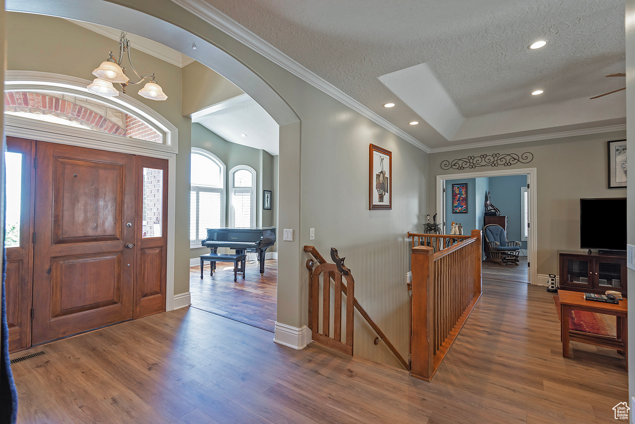 136 N FAIRWAY DR