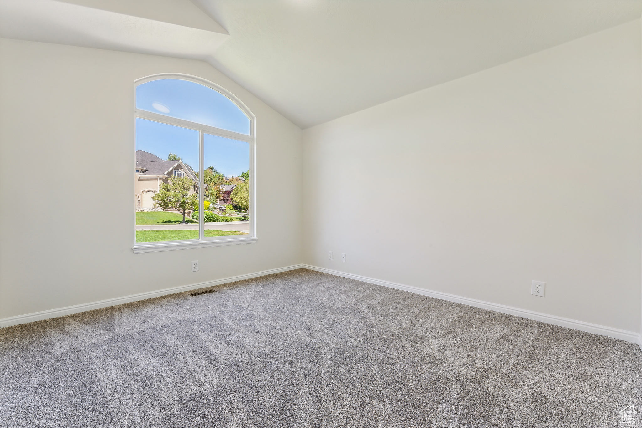 11869 S REEVES LN