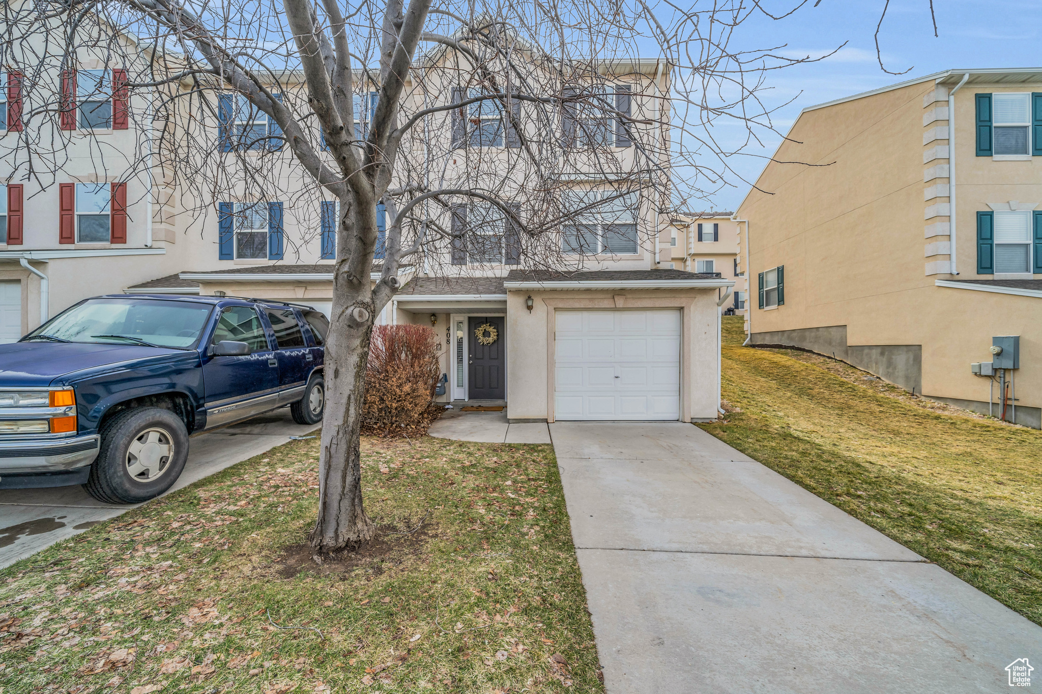 408 E BRAIDHILL DR