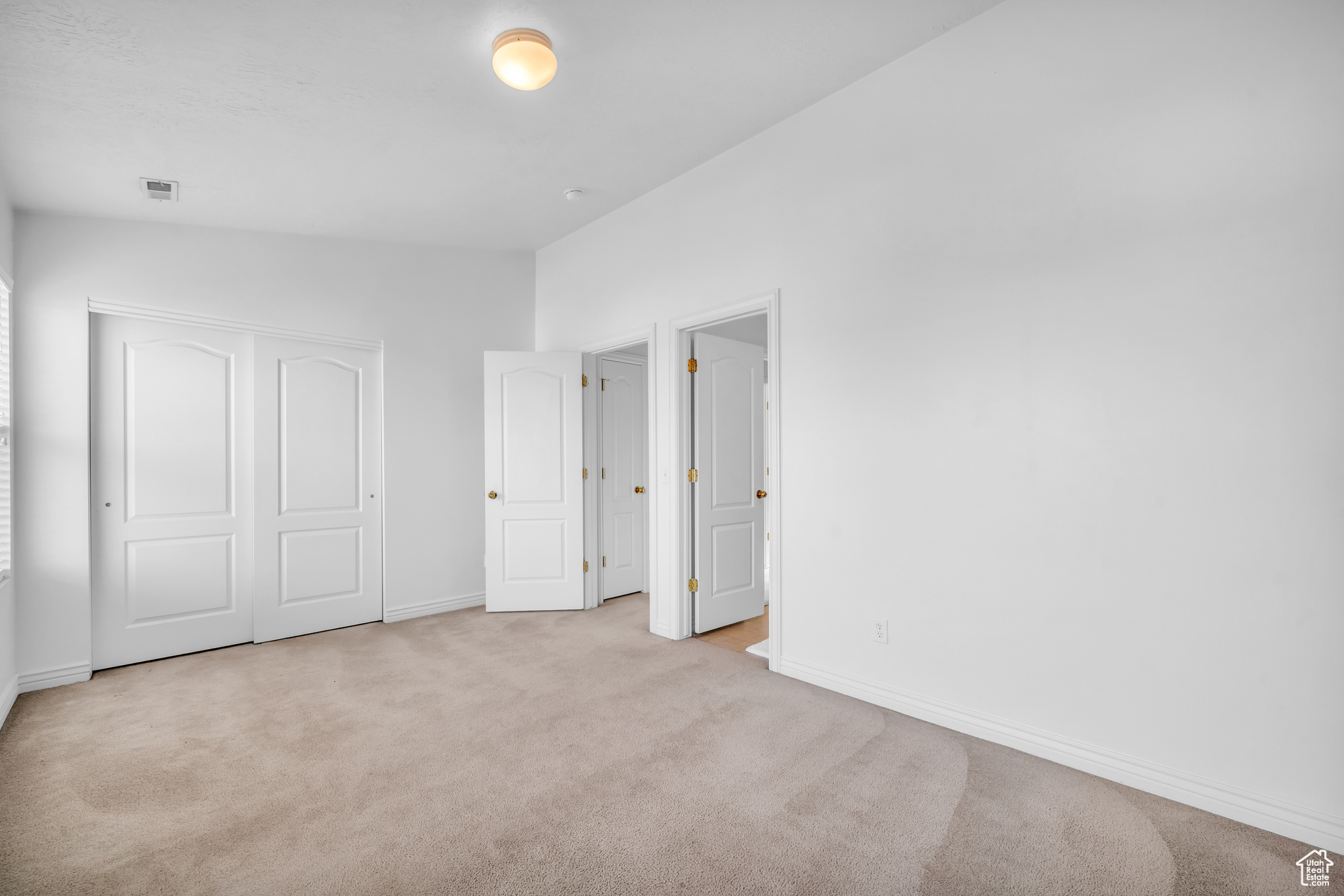 408 E BRAIDHILL DR