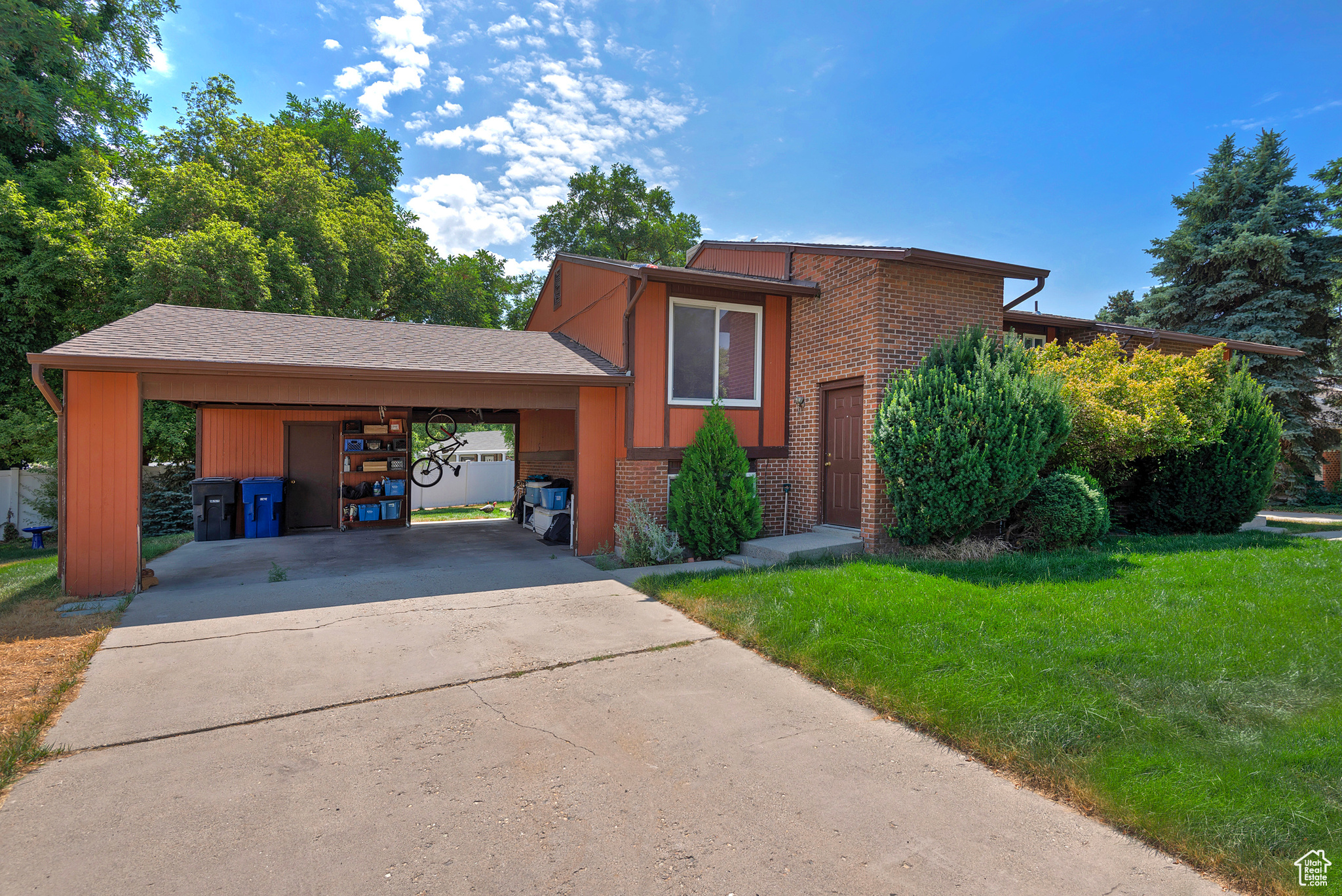 7627 S COACHMAN CIR