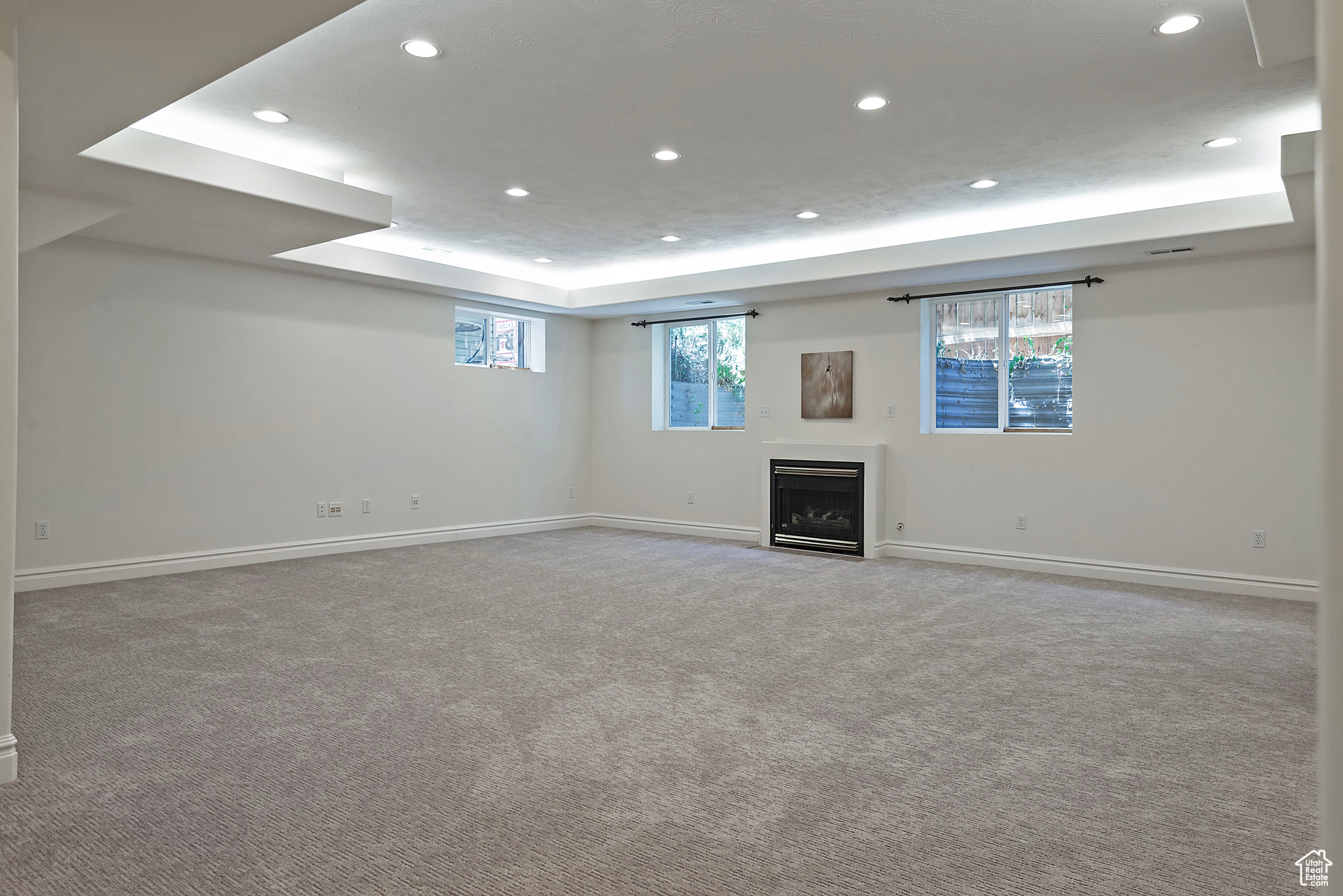 416 E 8TH AVE