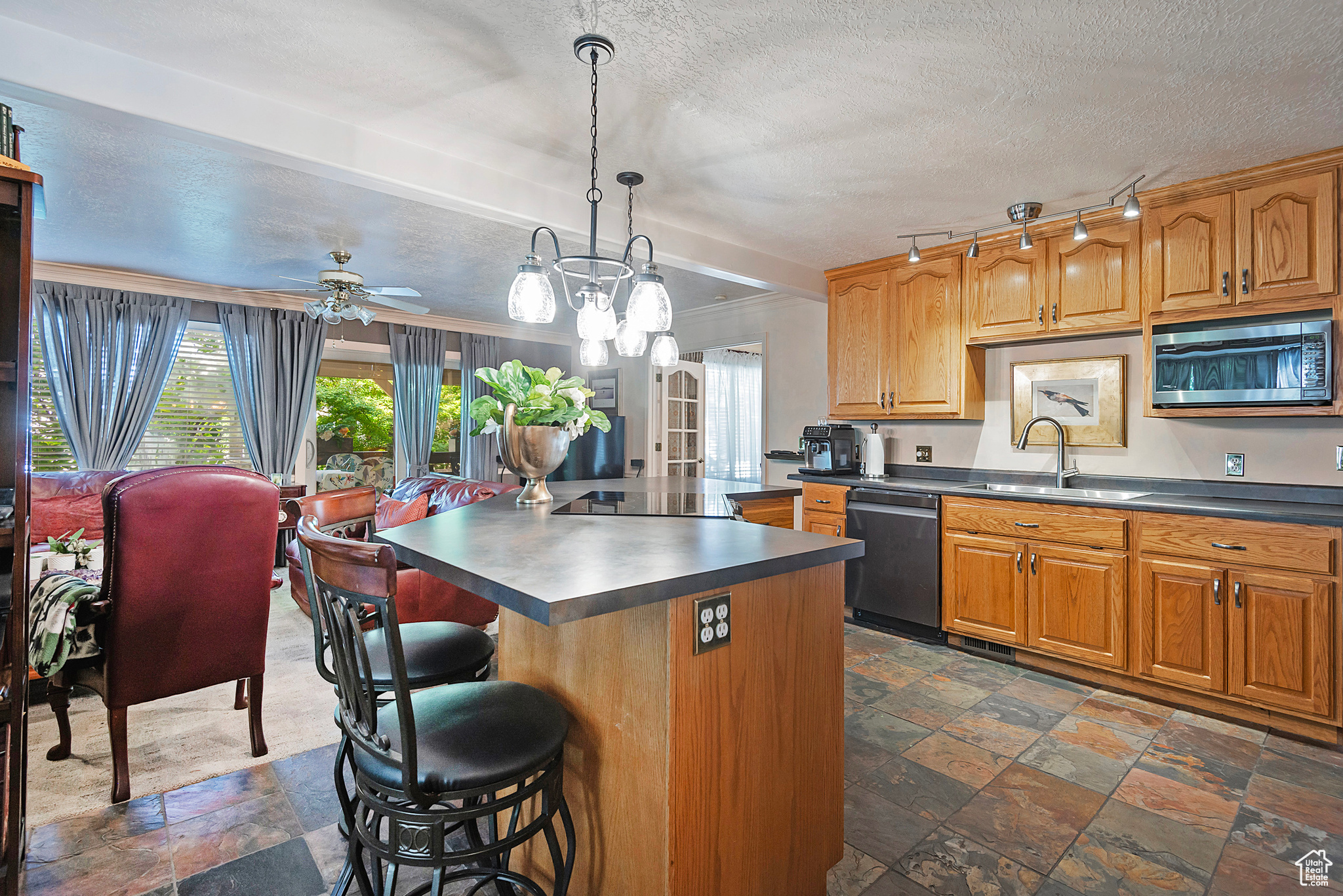 6918 KNUDSEN MILL CIR