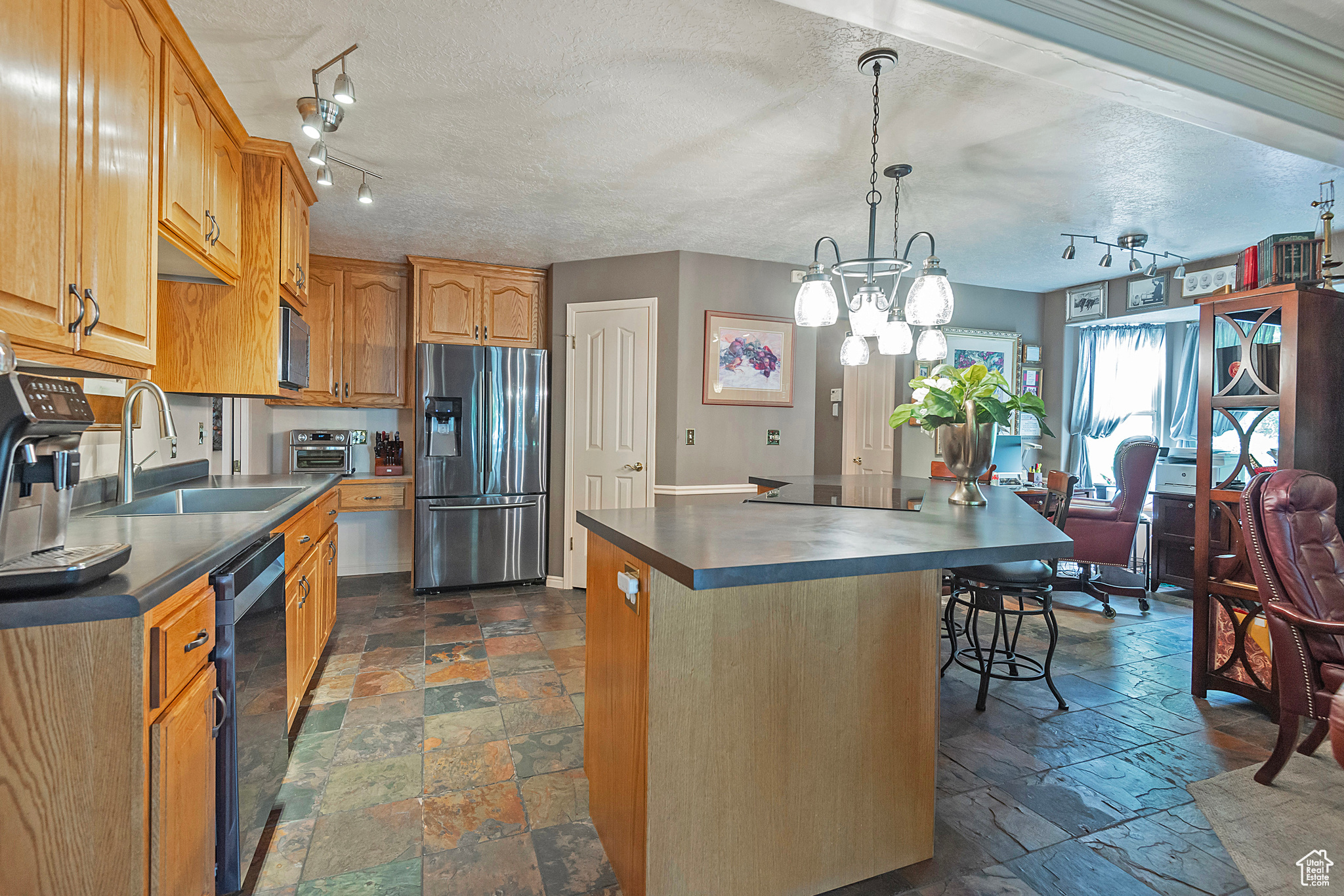 6918 KNUDSEN MILL CIR