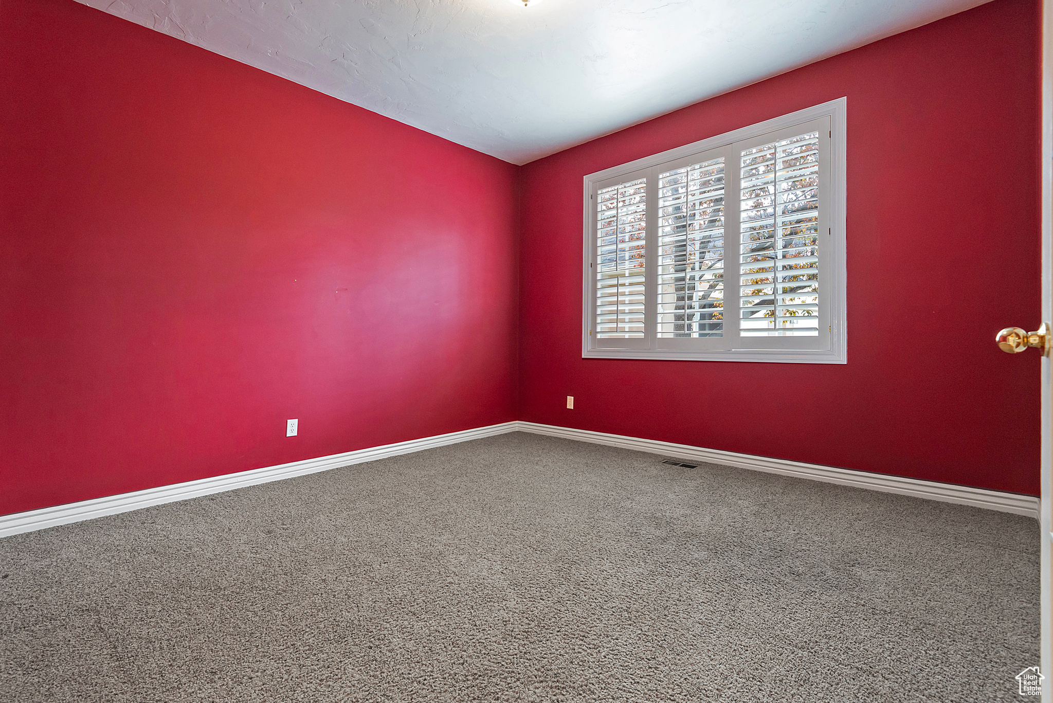 11811 S COTTAGE VIEW LN
