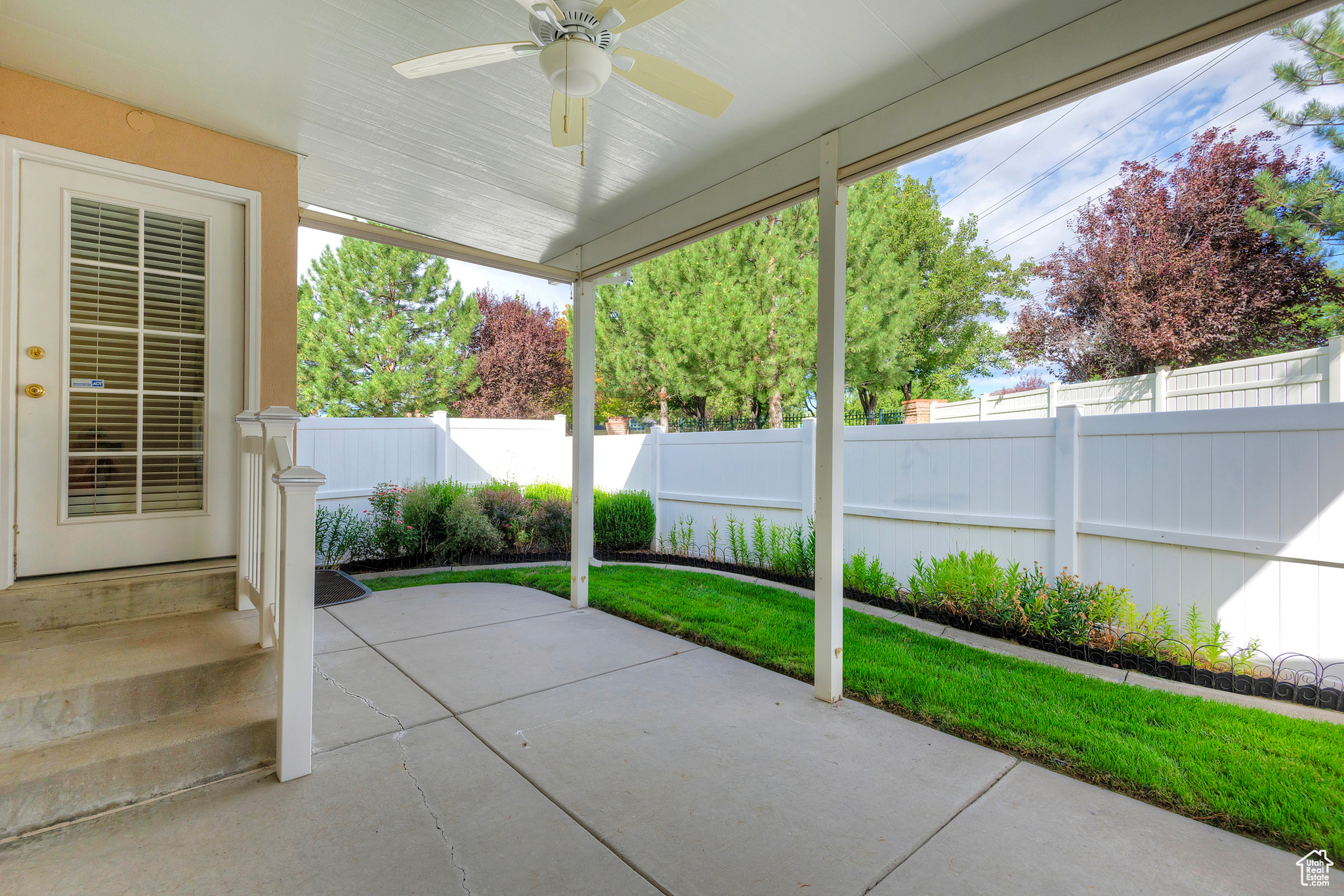 11811 S COTTAGE VIEW LN