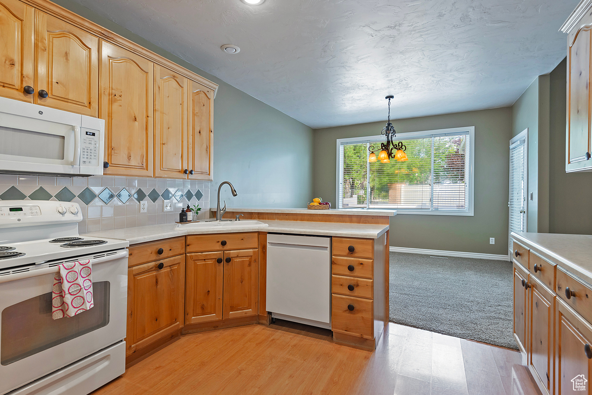 11811 S COTTAGE VIEW LN