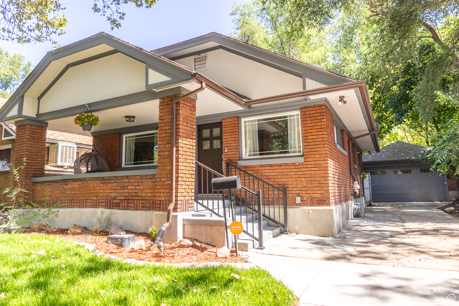 2686 ECCLES AVE