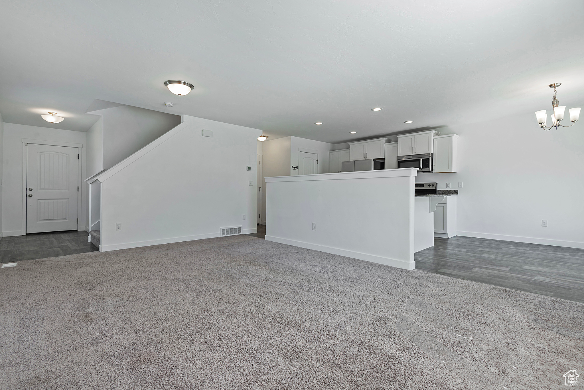 93 E BLUEGRASS ROW