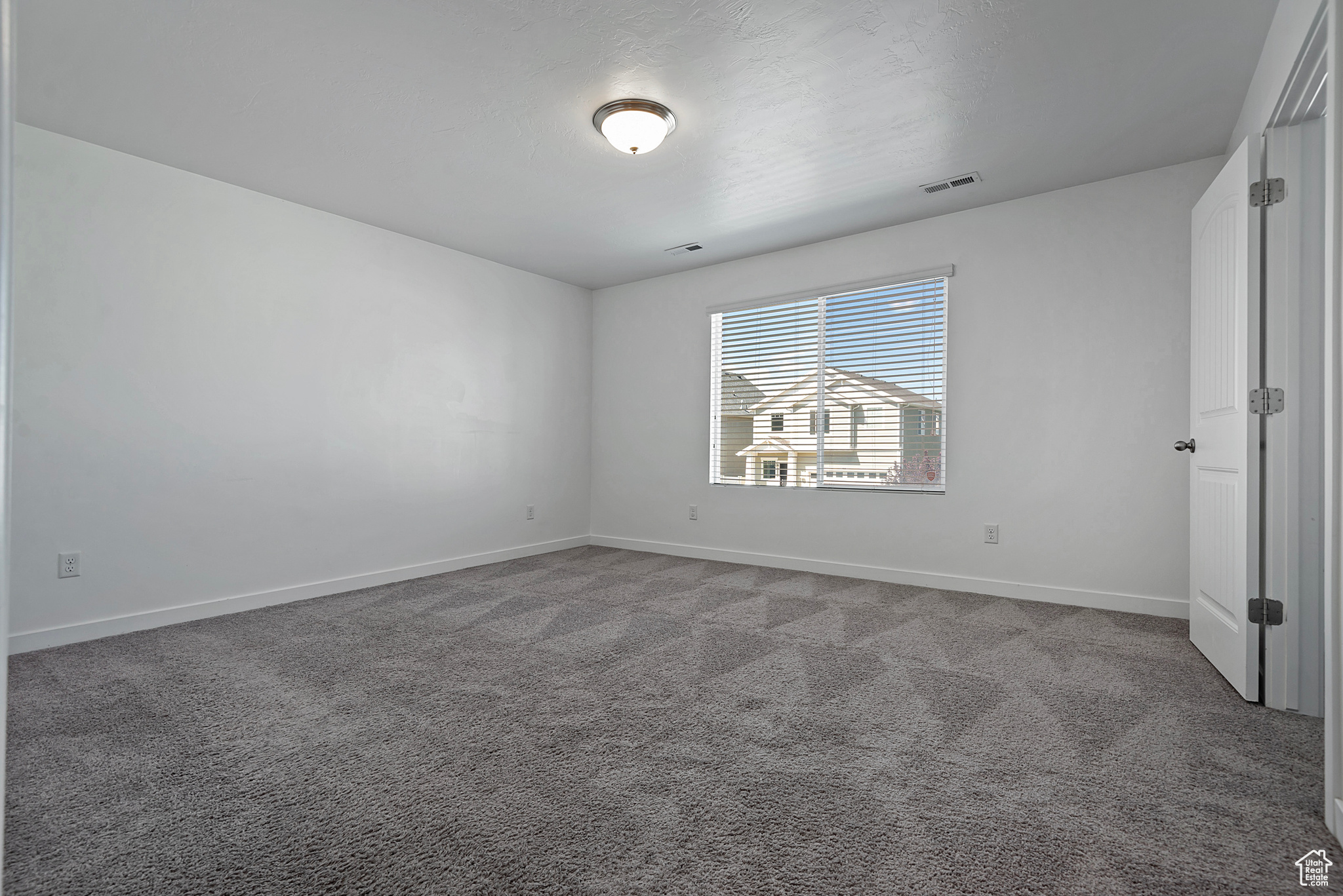 93 E BLUEGRASS ROW