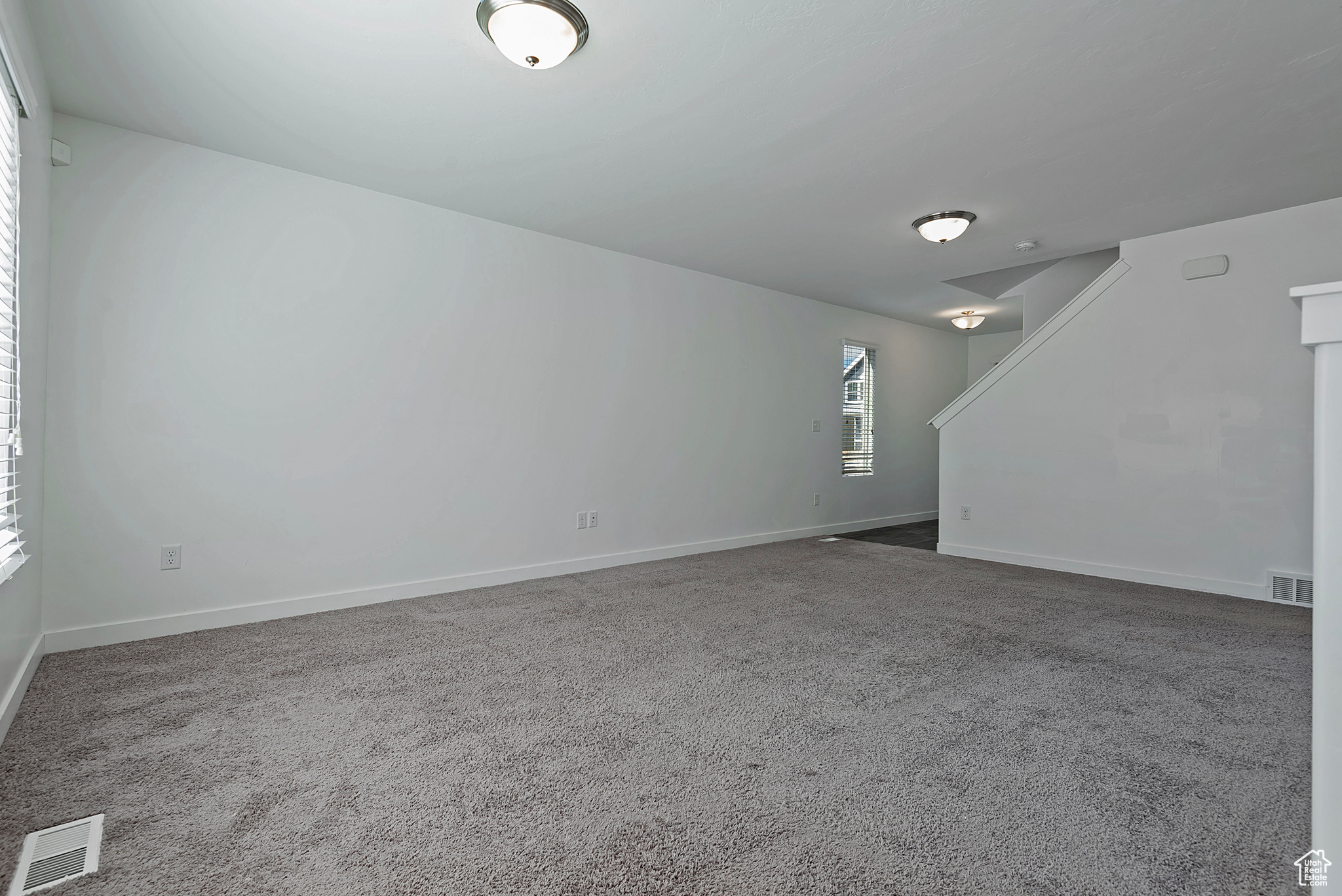 93 E BLUEGRASS ROW