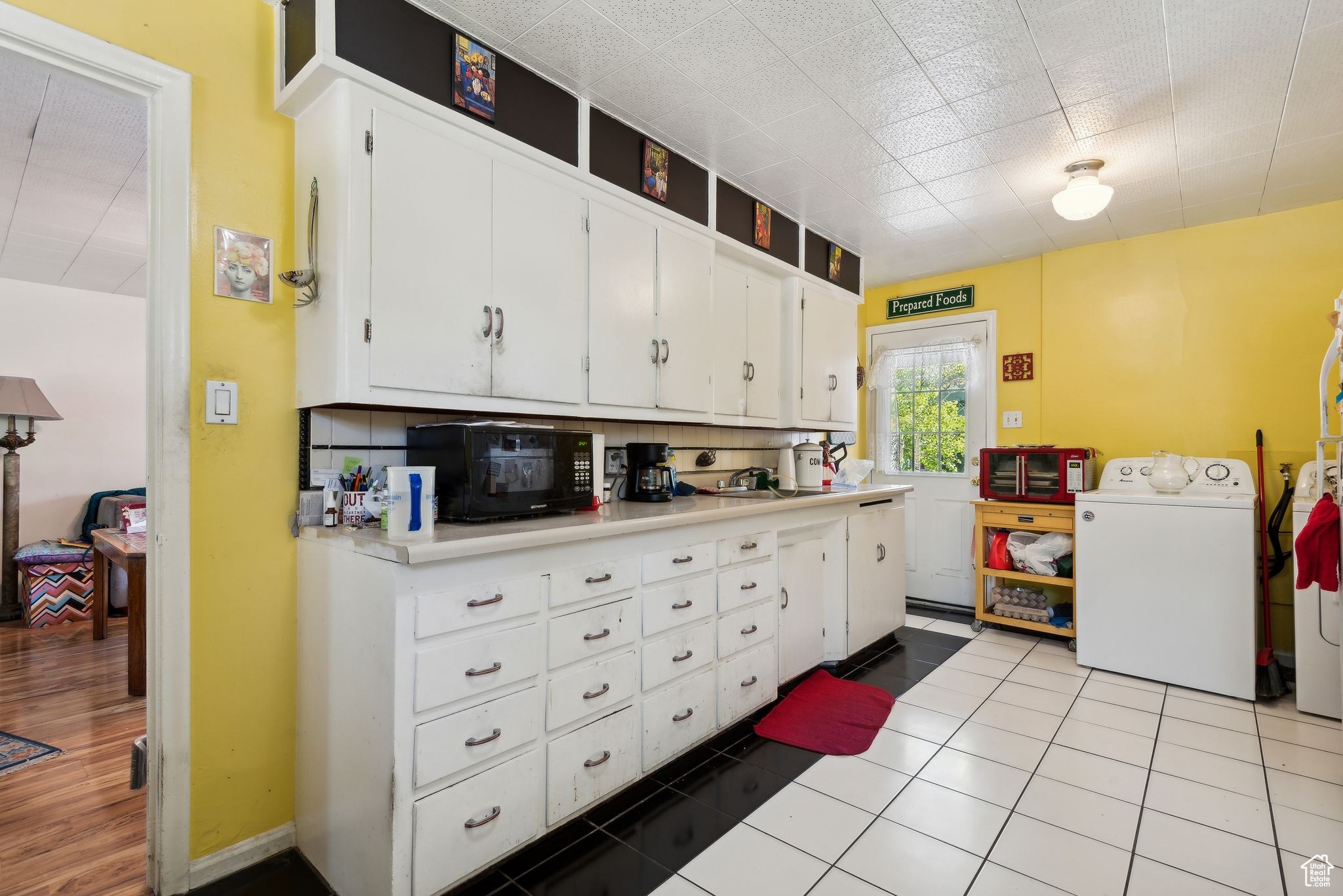 355 4TH AVE
