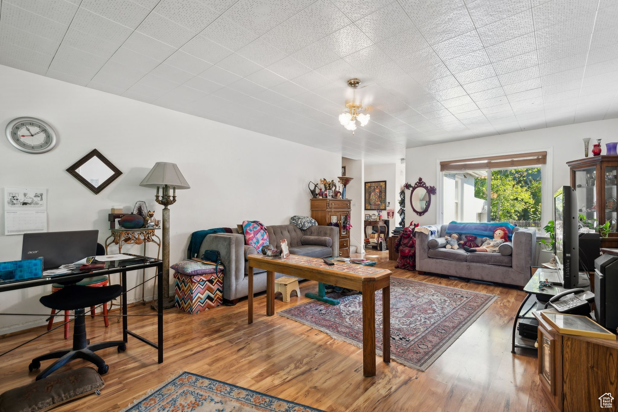355 4TH AVE