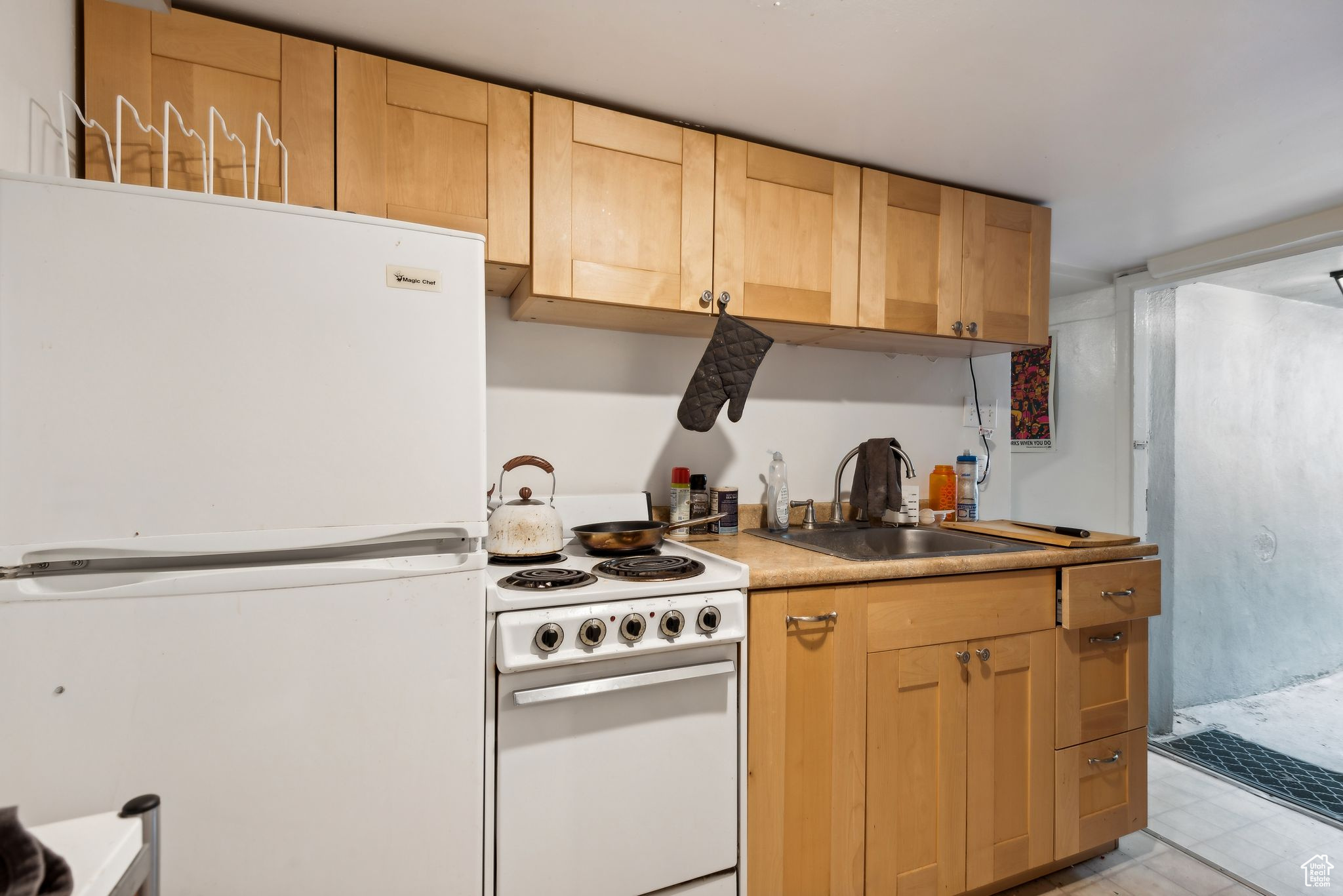 355 4TH AVE