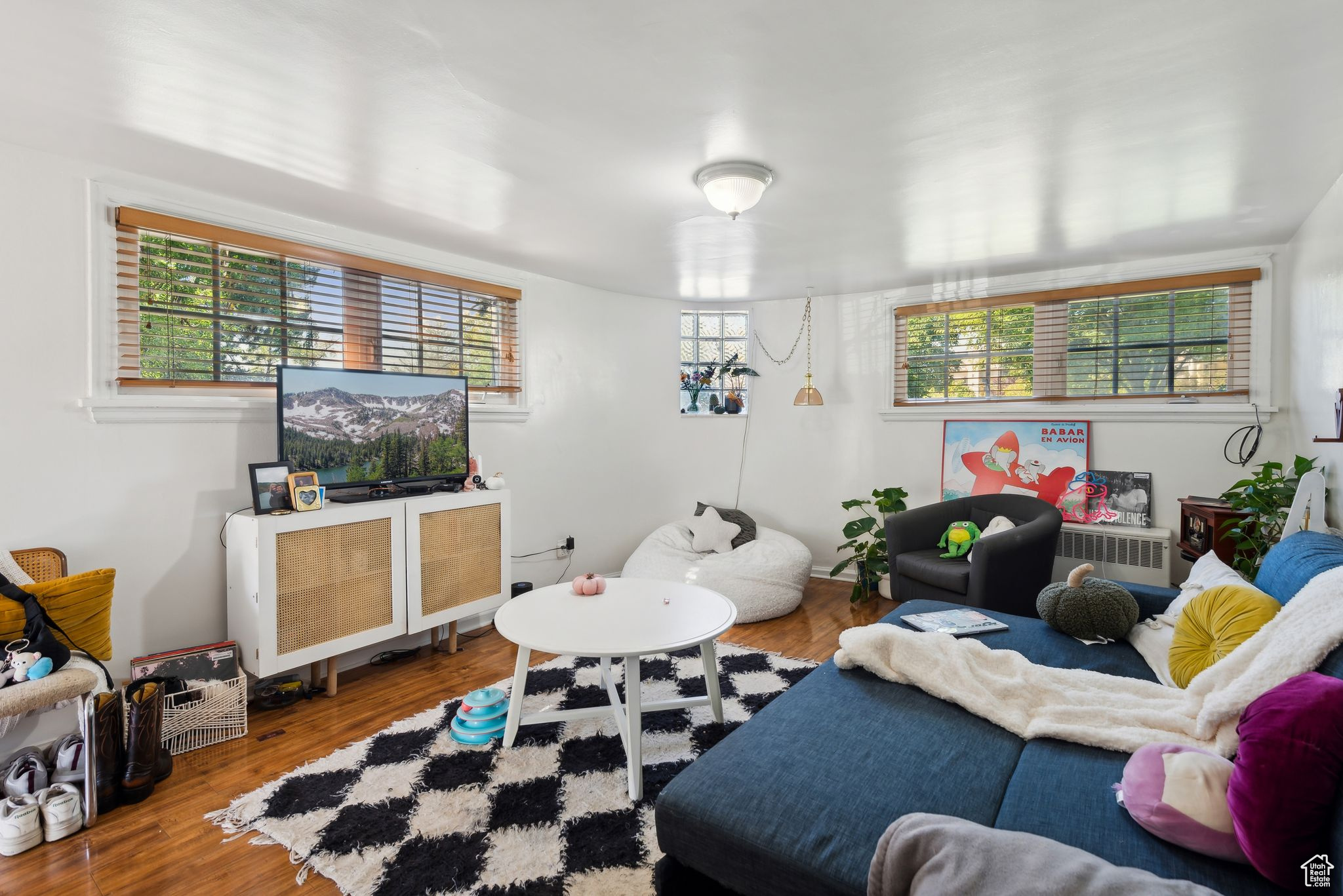 355 4TH AVE