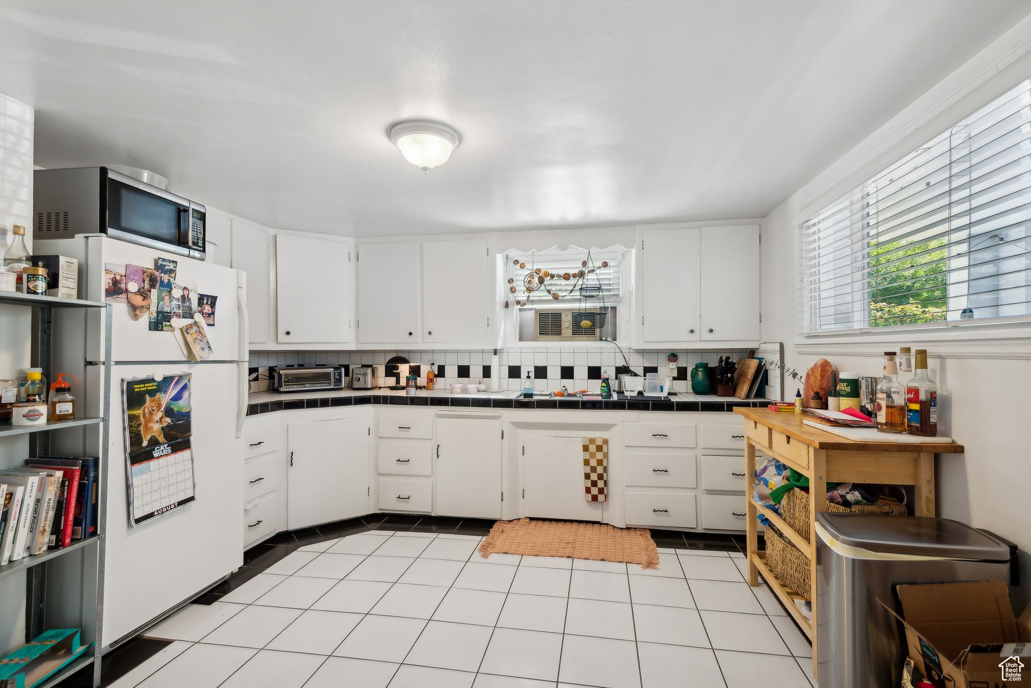 355 4TH AVE
