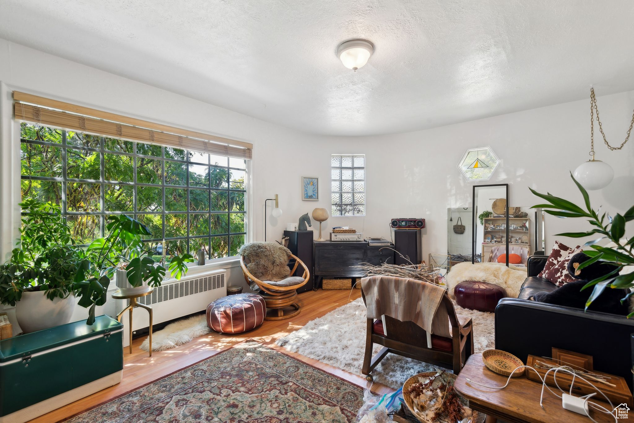 355 4TH AVE