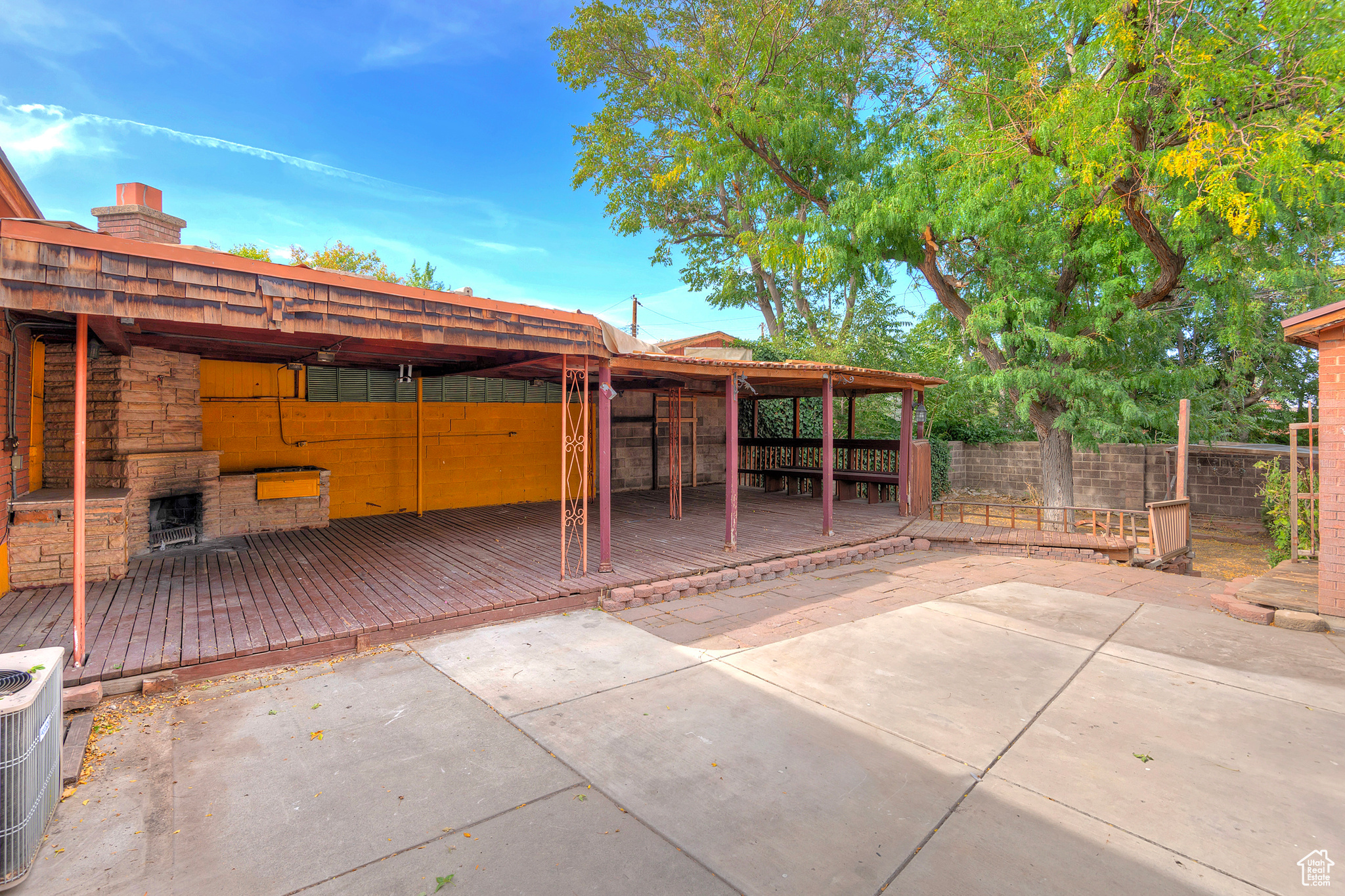 8360 W MIX AVE