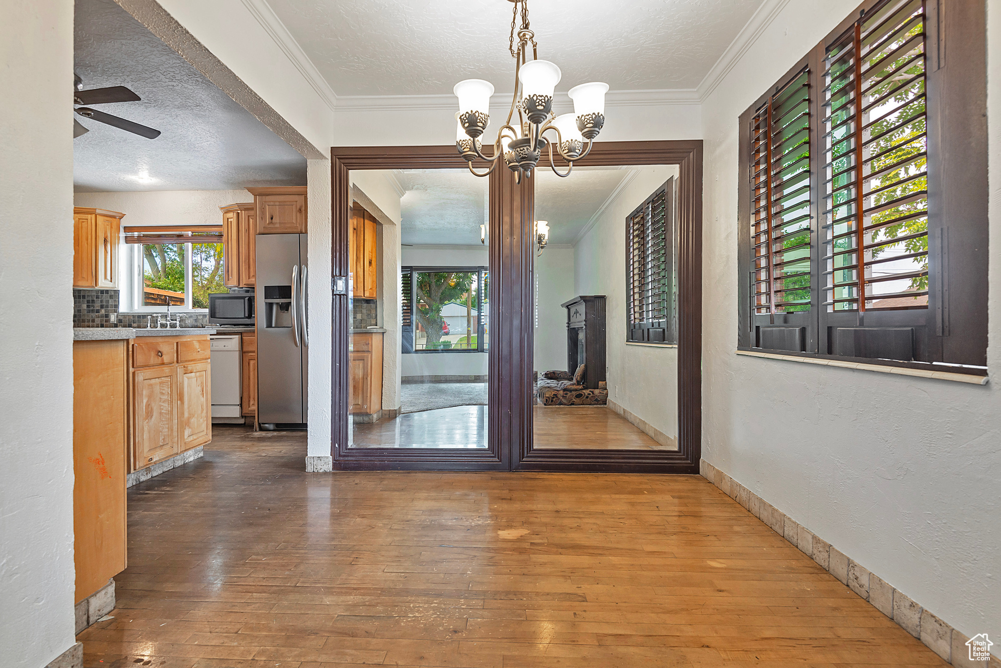 8360 W MIX AVE