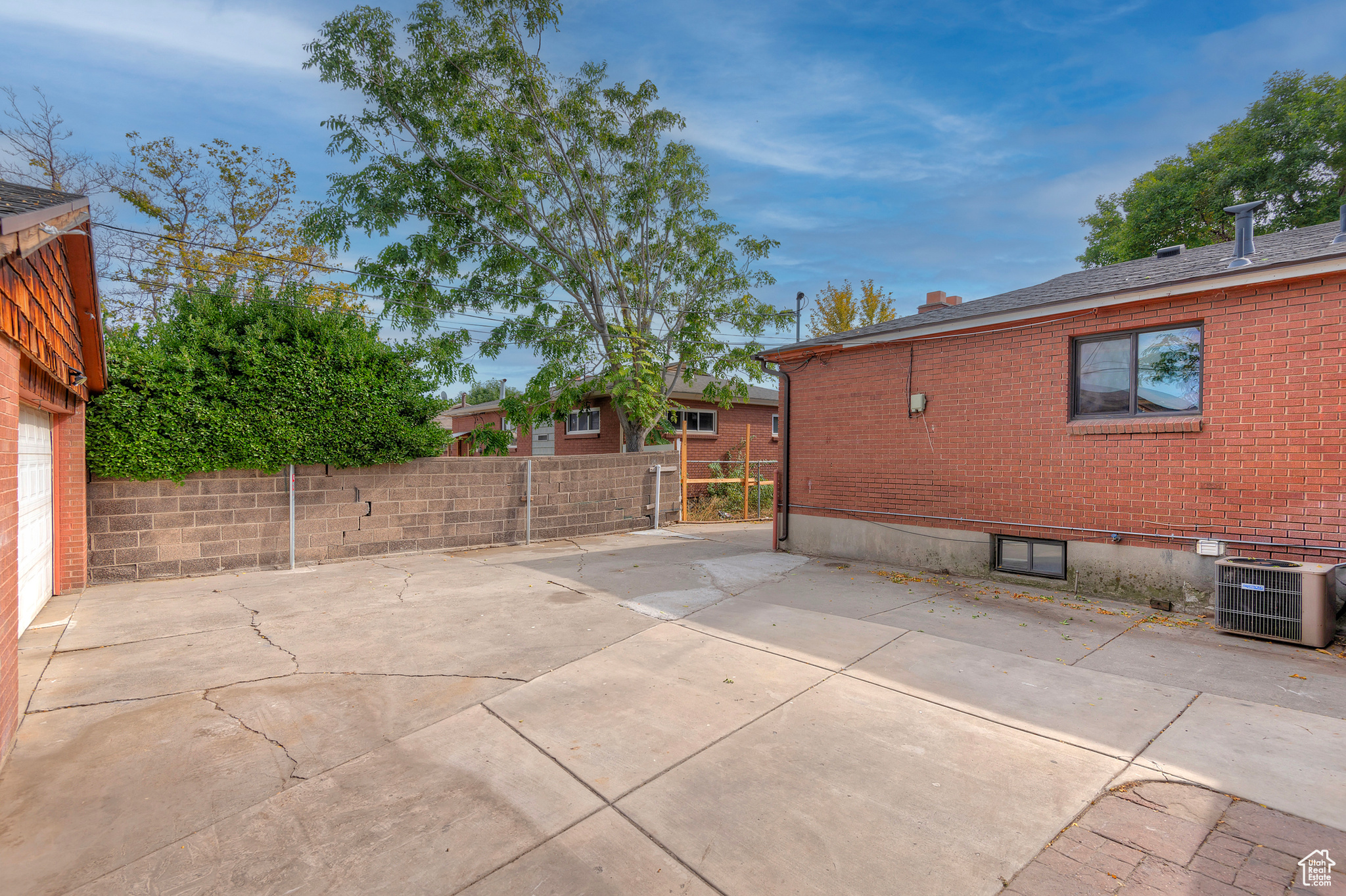 8360 W MIX AVE