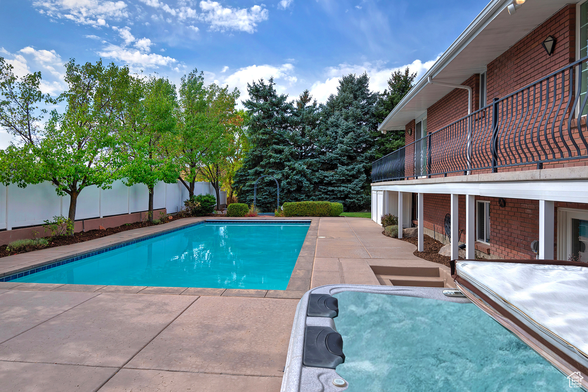 3016 E DIMPLE DELL LN