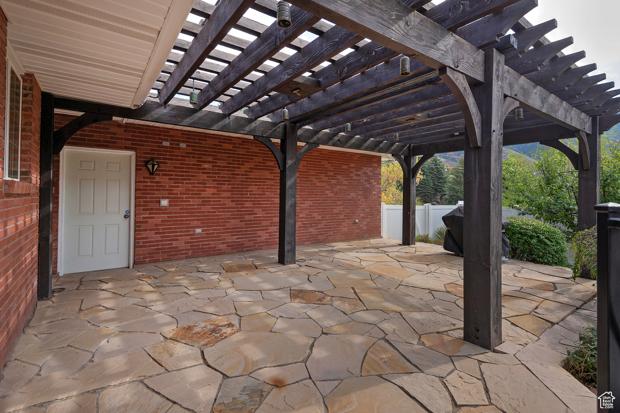 3016 E DIMPLE DELL LN
