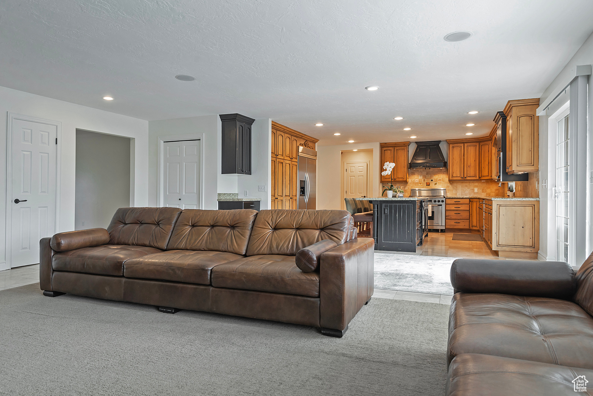 3016 E DIMPLE DELL LN