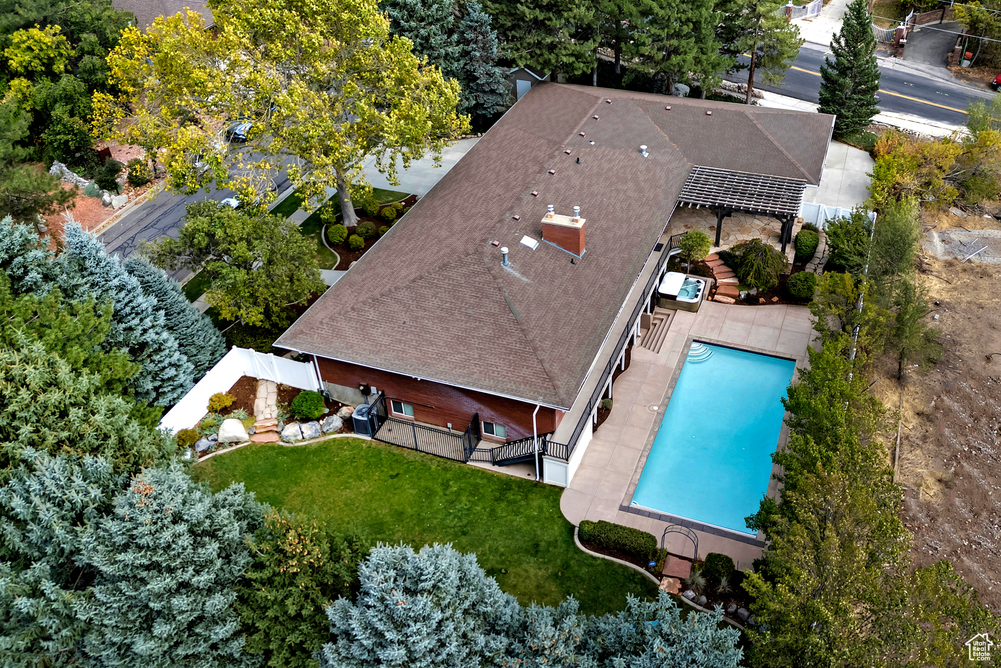 3016 E DIMPLE DELL LN