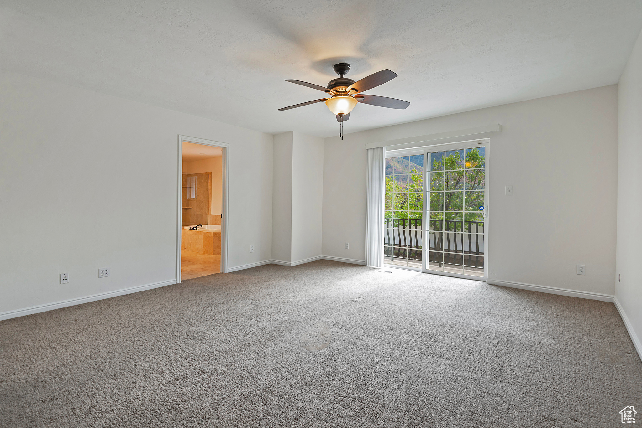 3016 E DIMPLE DELL LN