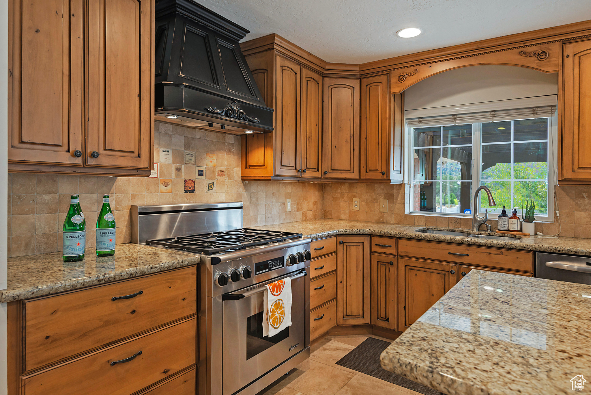 3016 E DIMPLE DELL LN