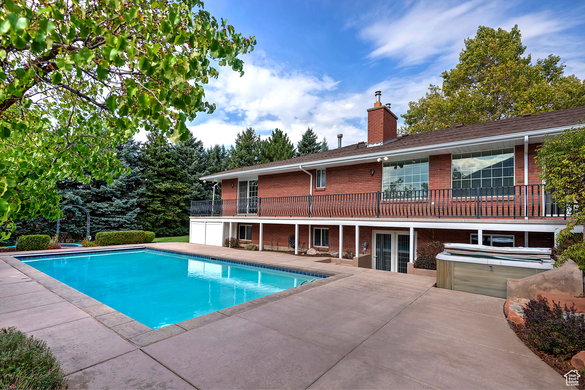 3016 E DIMPLE DELL LN