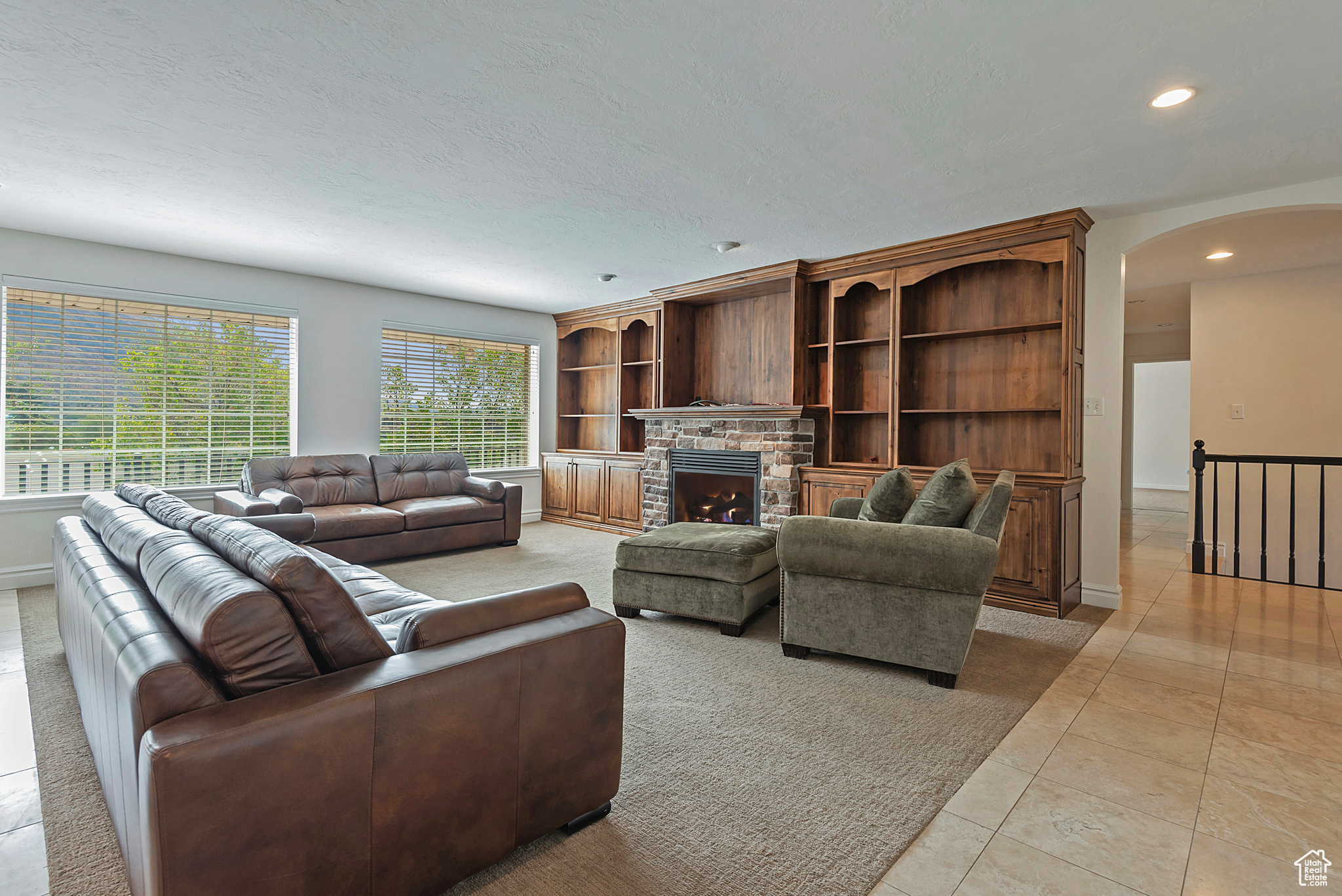 3016 E DIMPLE DELL LN