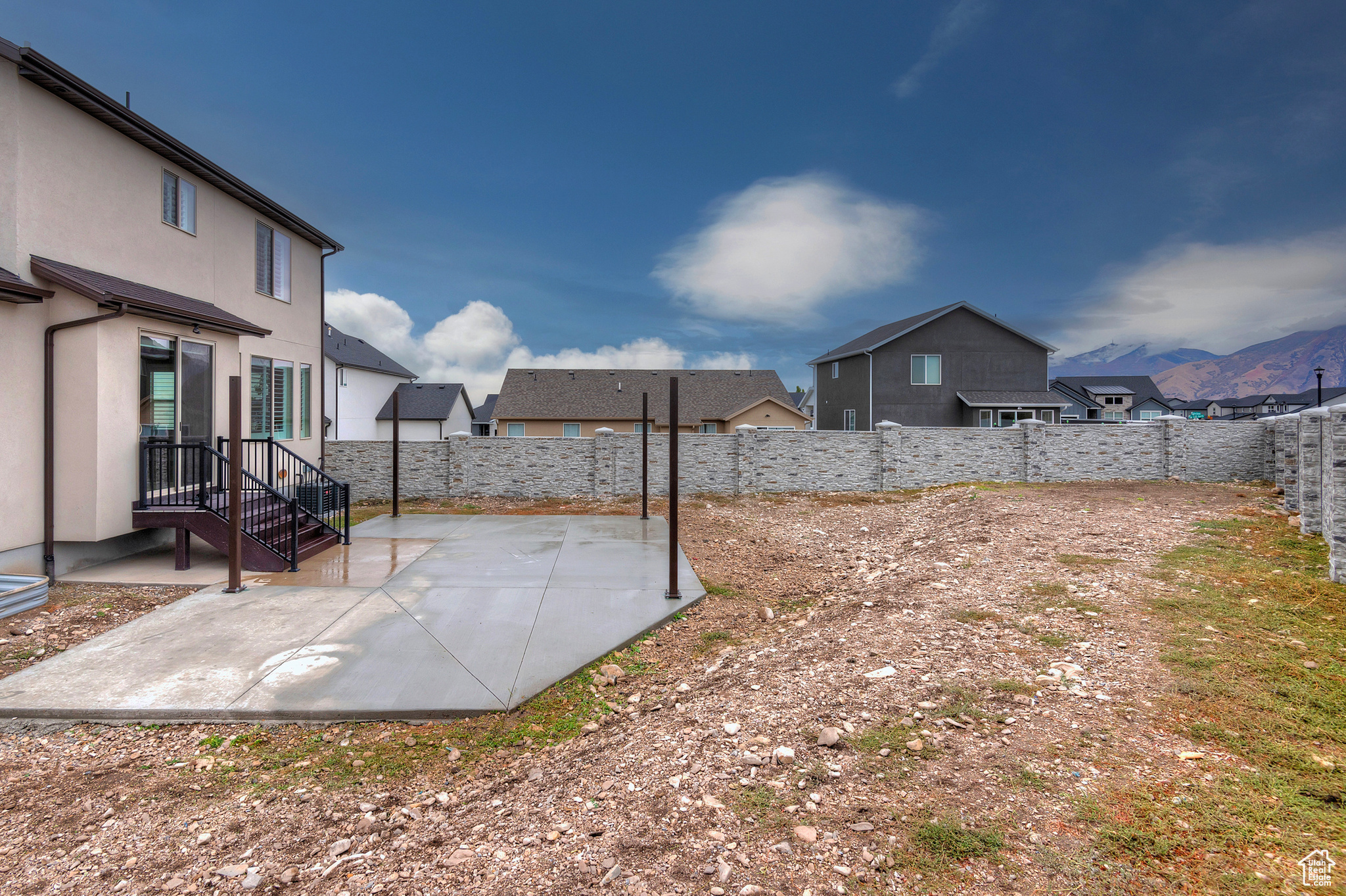 1188 N CLEMENTE WAY