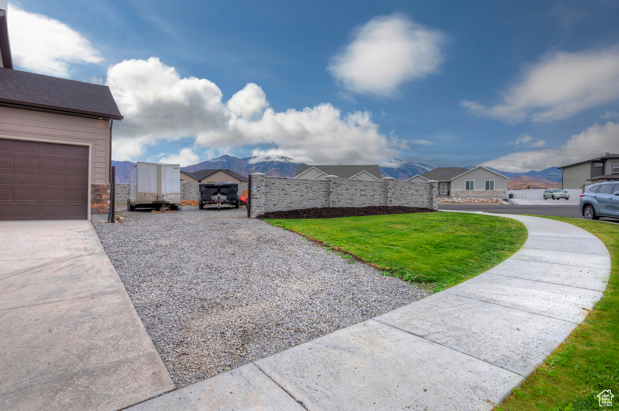 1188 N CLEMENTE WAY