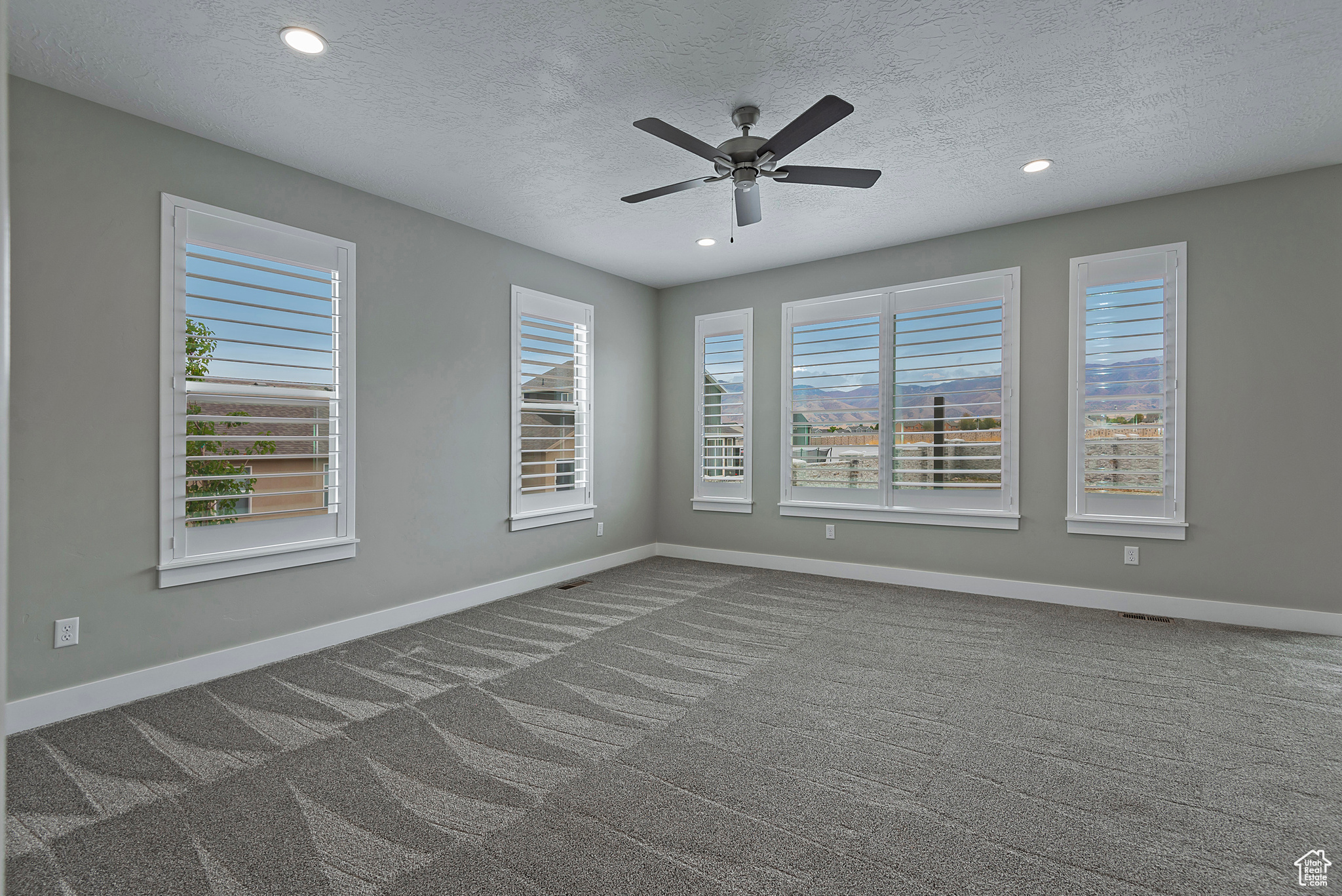 1188 N CLEMENTE WAY