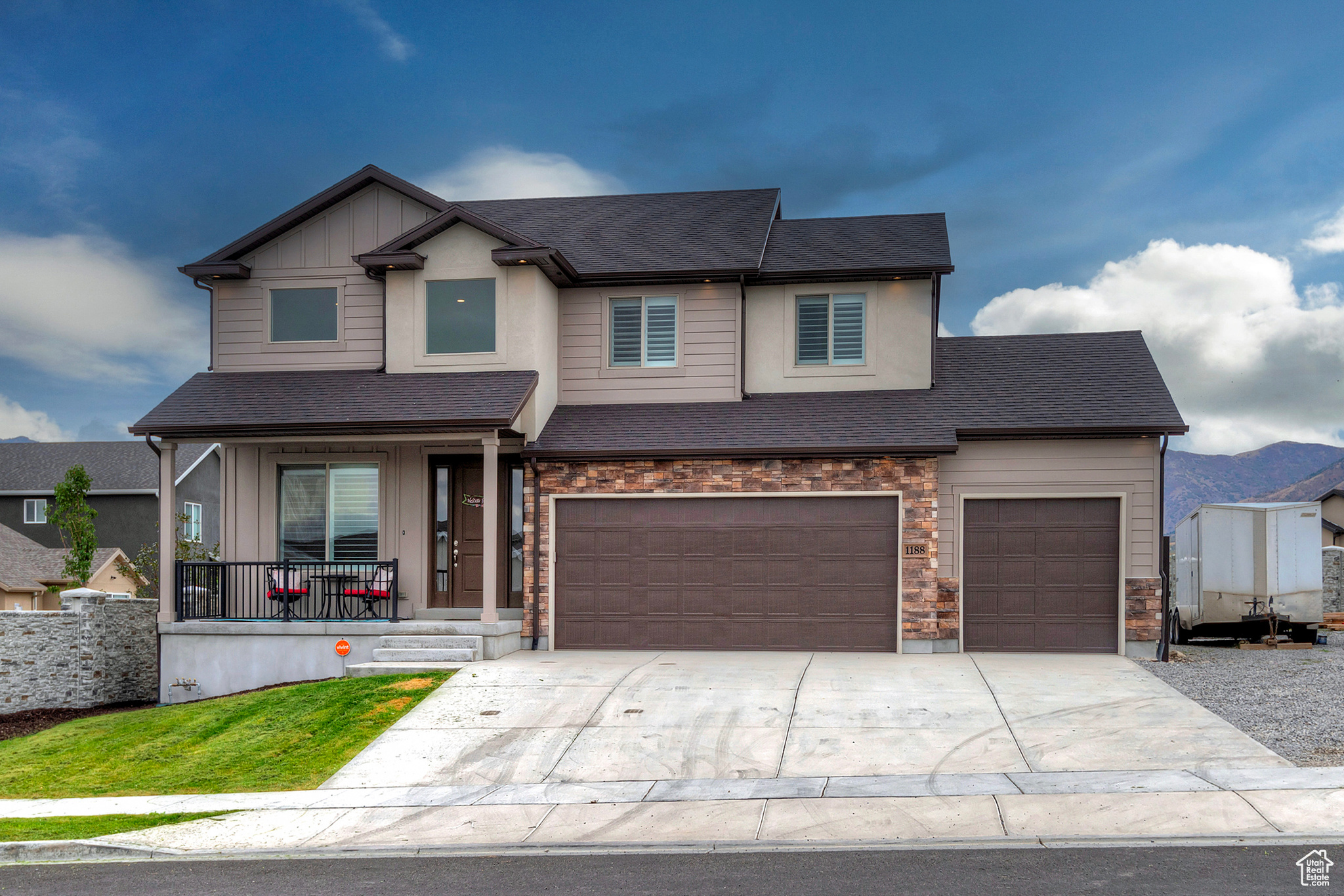 1188 N CLEMENTE WAY