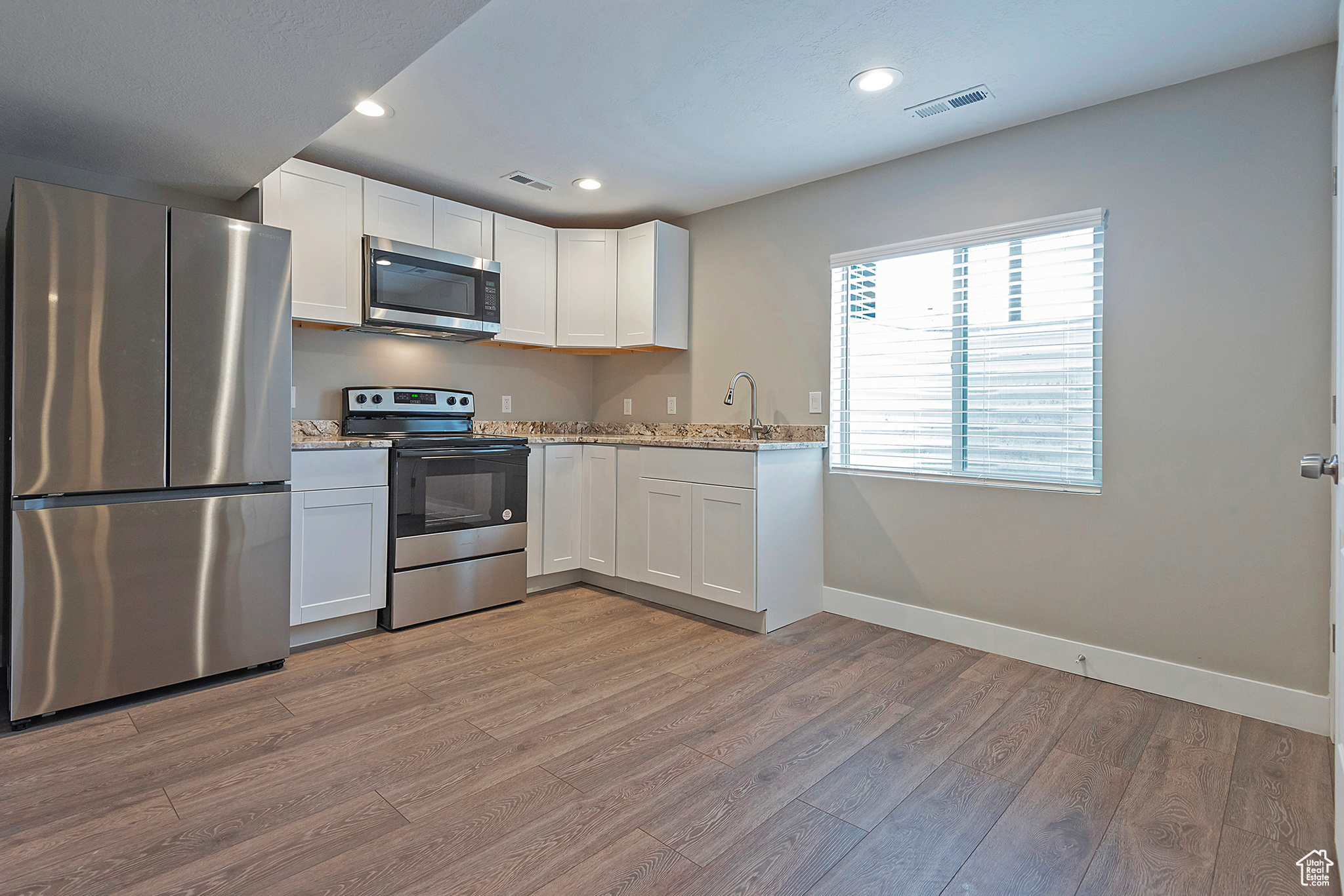 1188 N CLEMENTE WAY