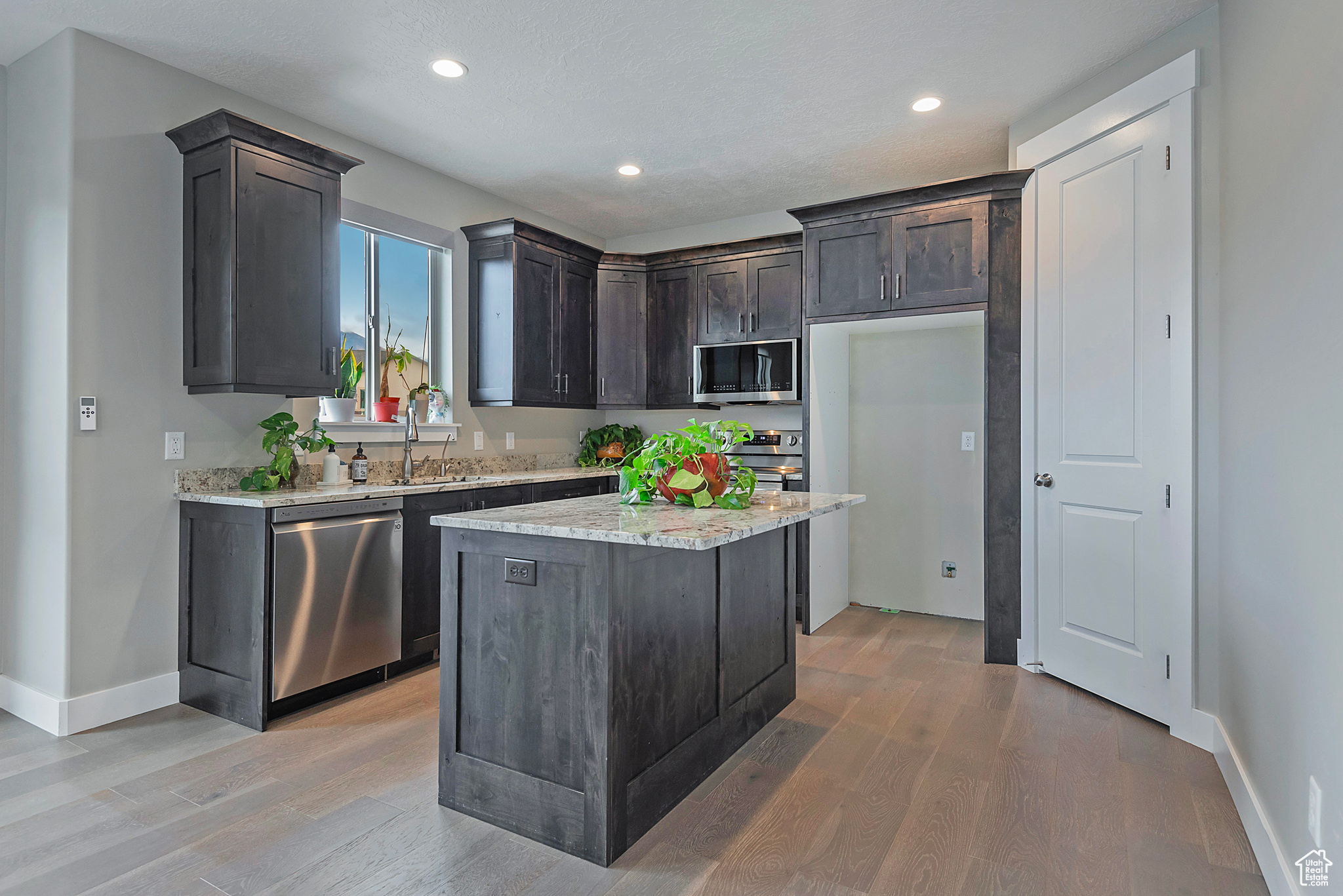 1188 N CLEMENTE WAY