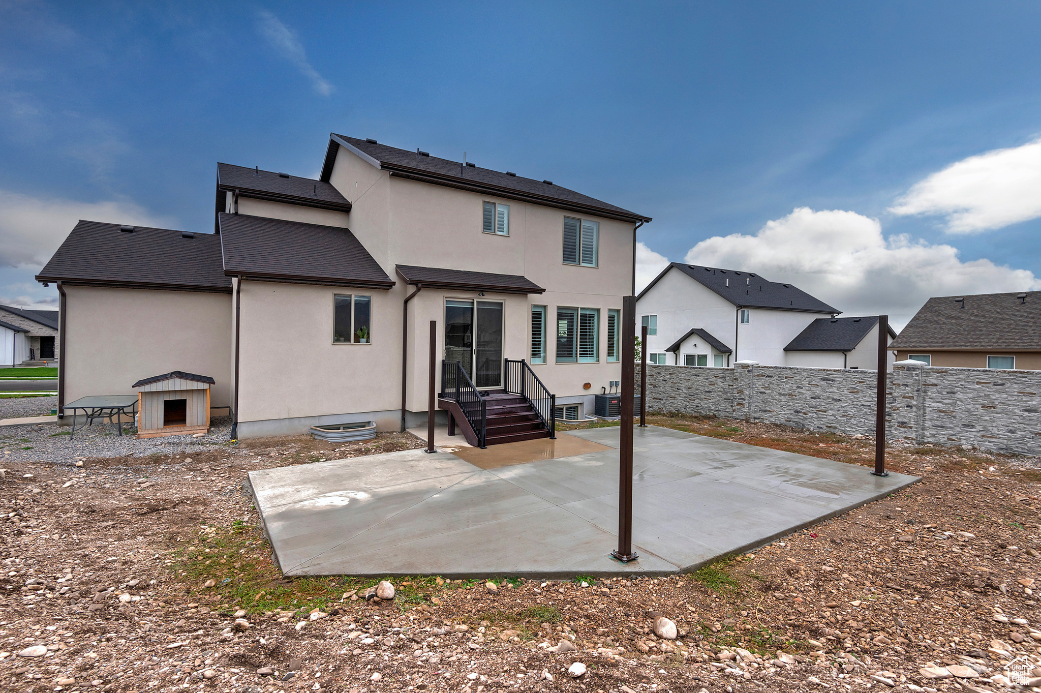1188 N CLEMENTE WAY