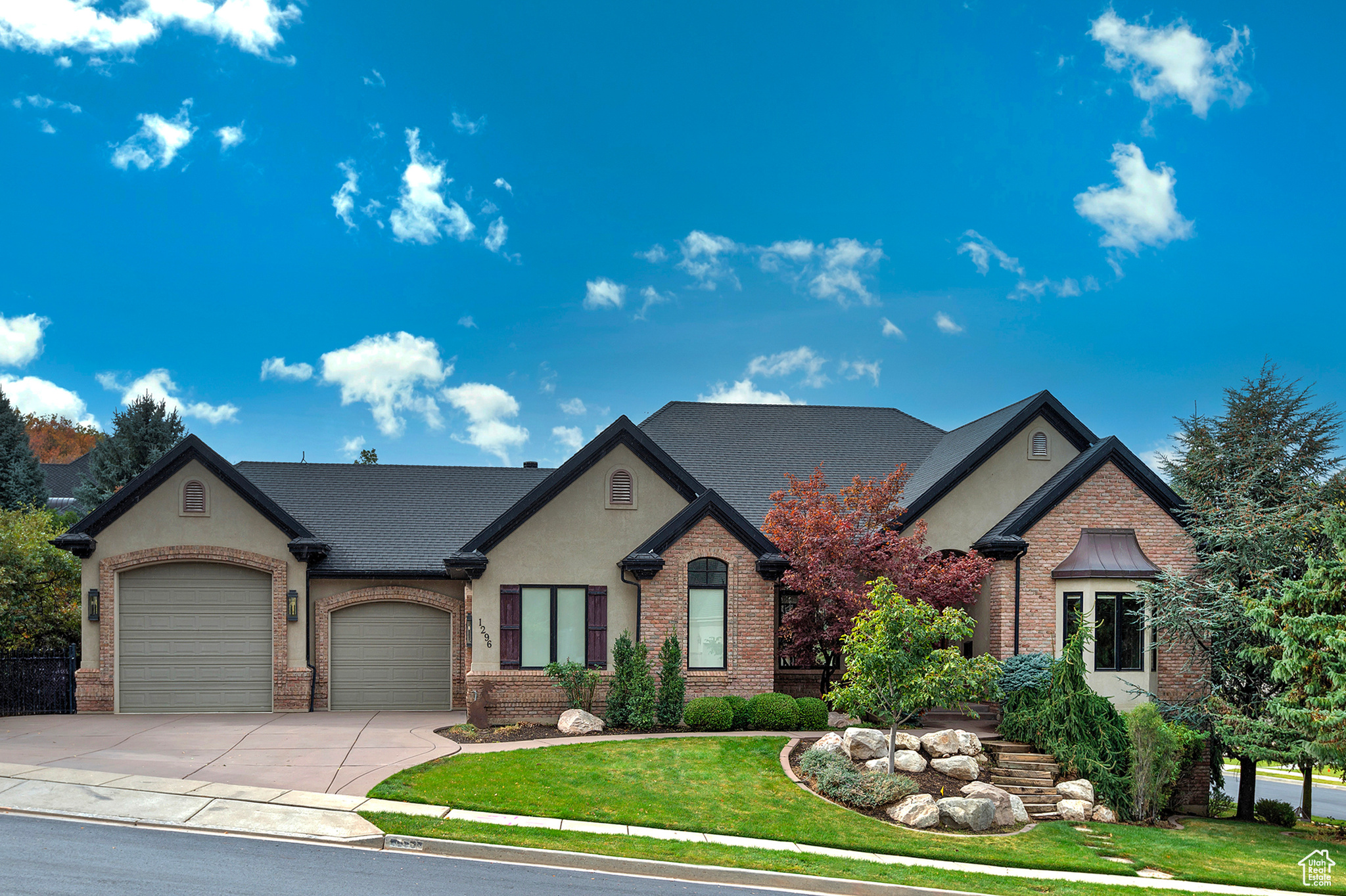 1296 E ELK HOLLOW RD