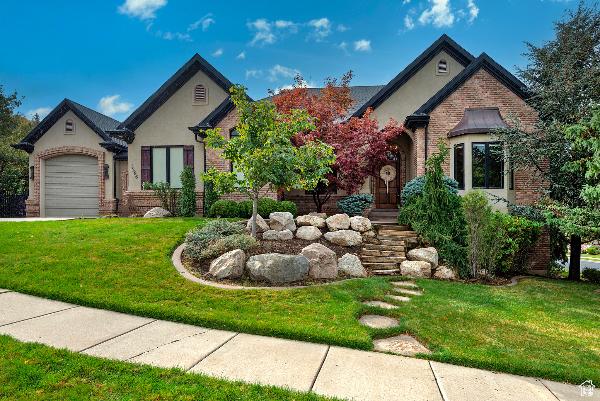 1296 E ELK HOLLOW RD