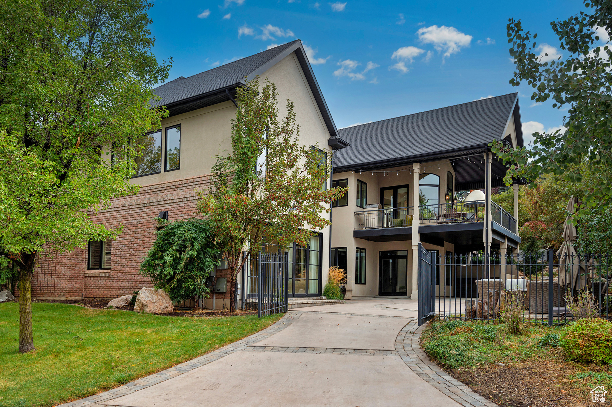 1296 E ELK HOLLOW RD
