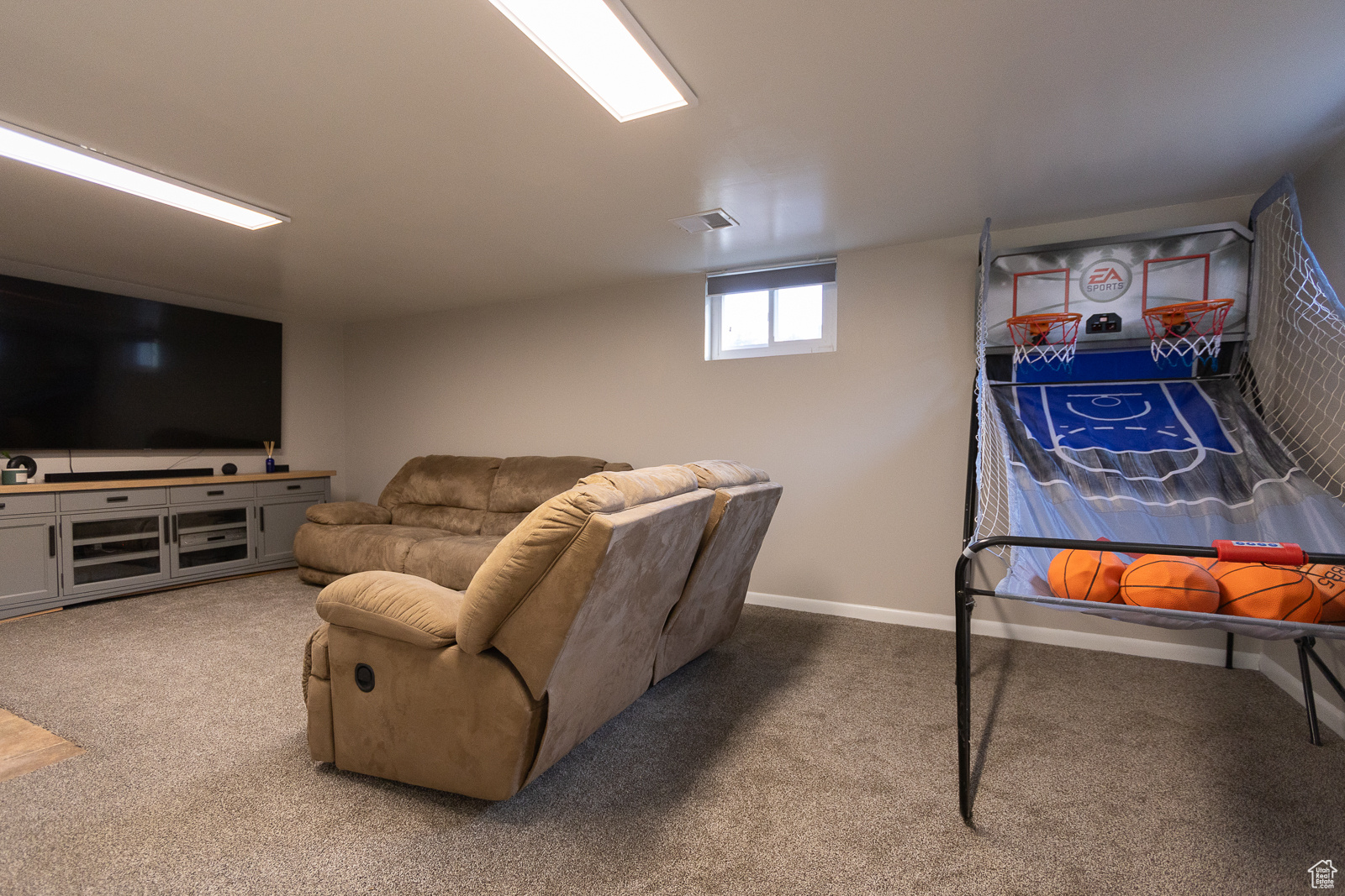 1055 E SHERWOOD DR