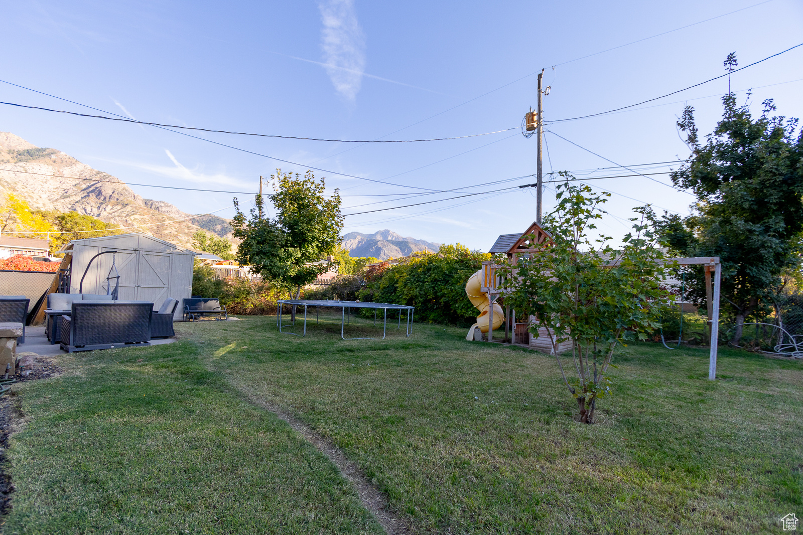 1055 E SHERWOOD DR